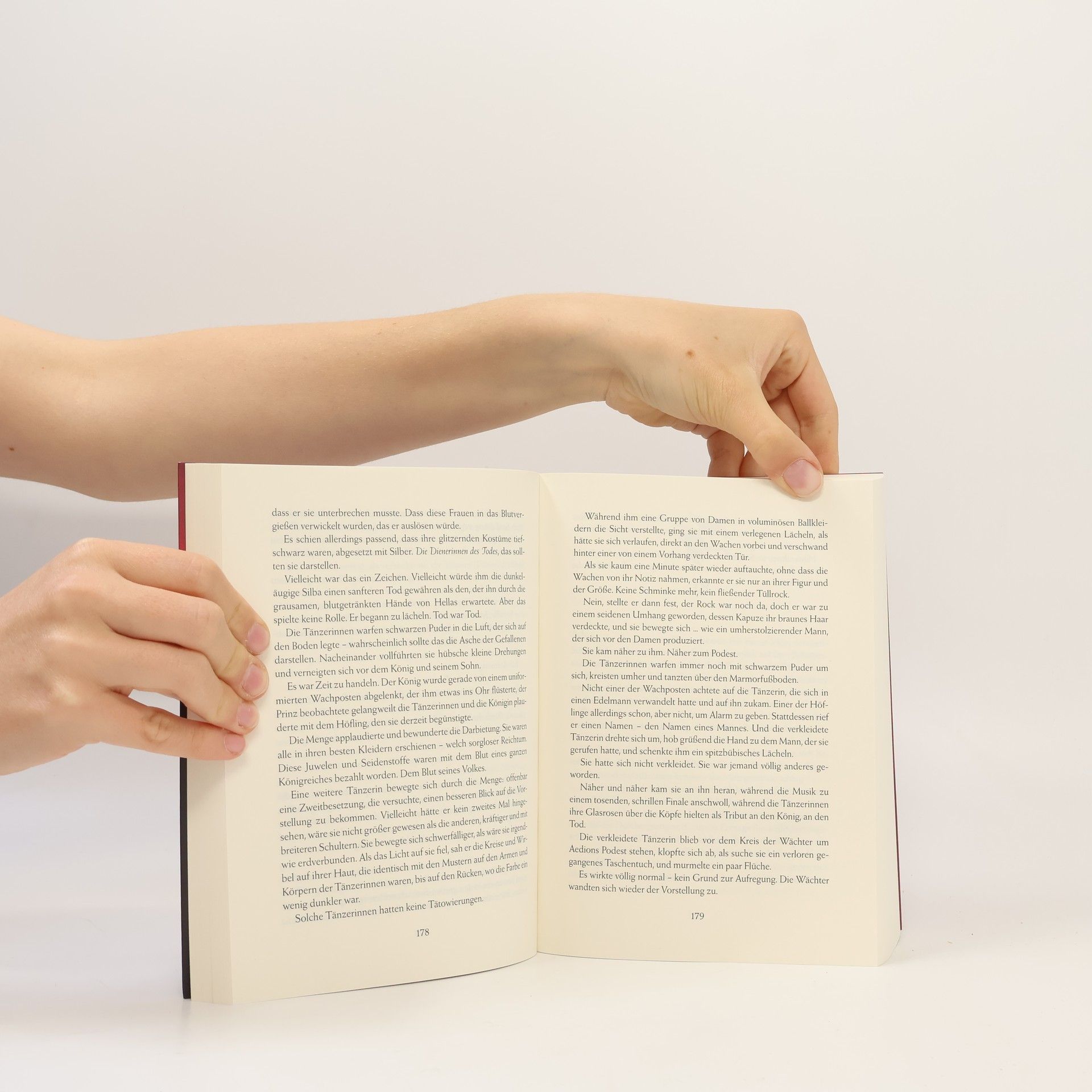 Sarah J. Maas Königin der Finsternis