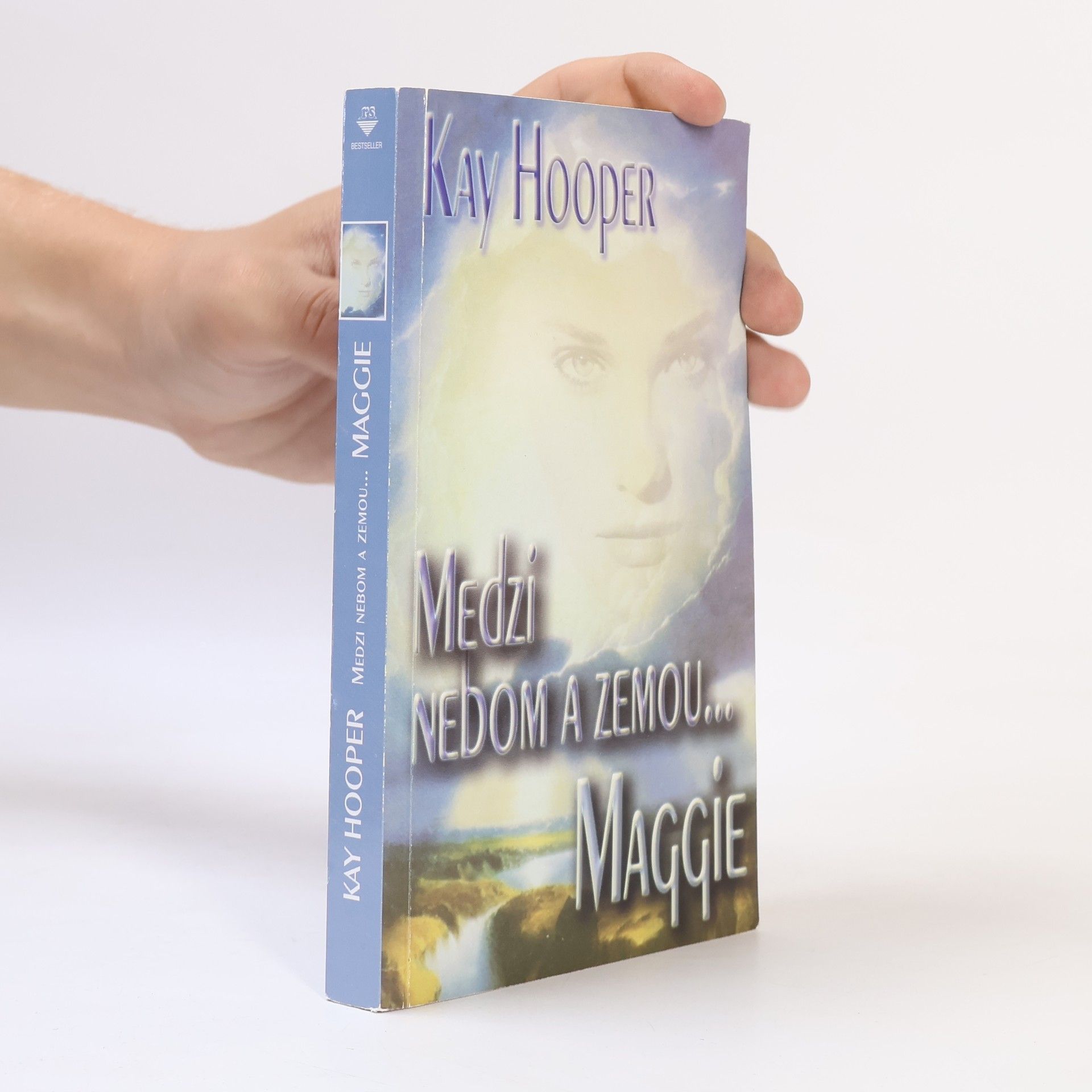 Kay Hooper Medzi nebom a zemou...Maggie