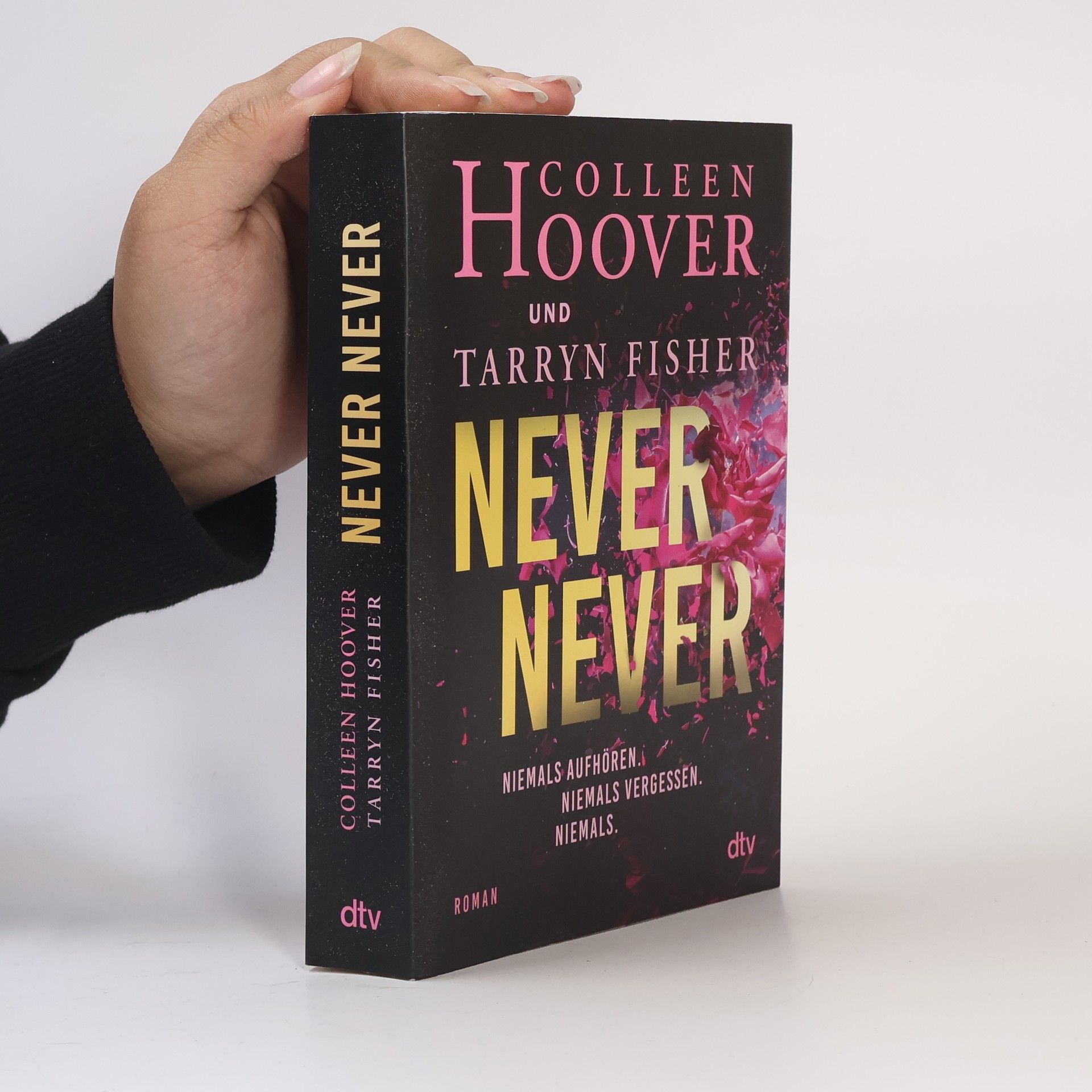 Tarryn Fisher Never Never