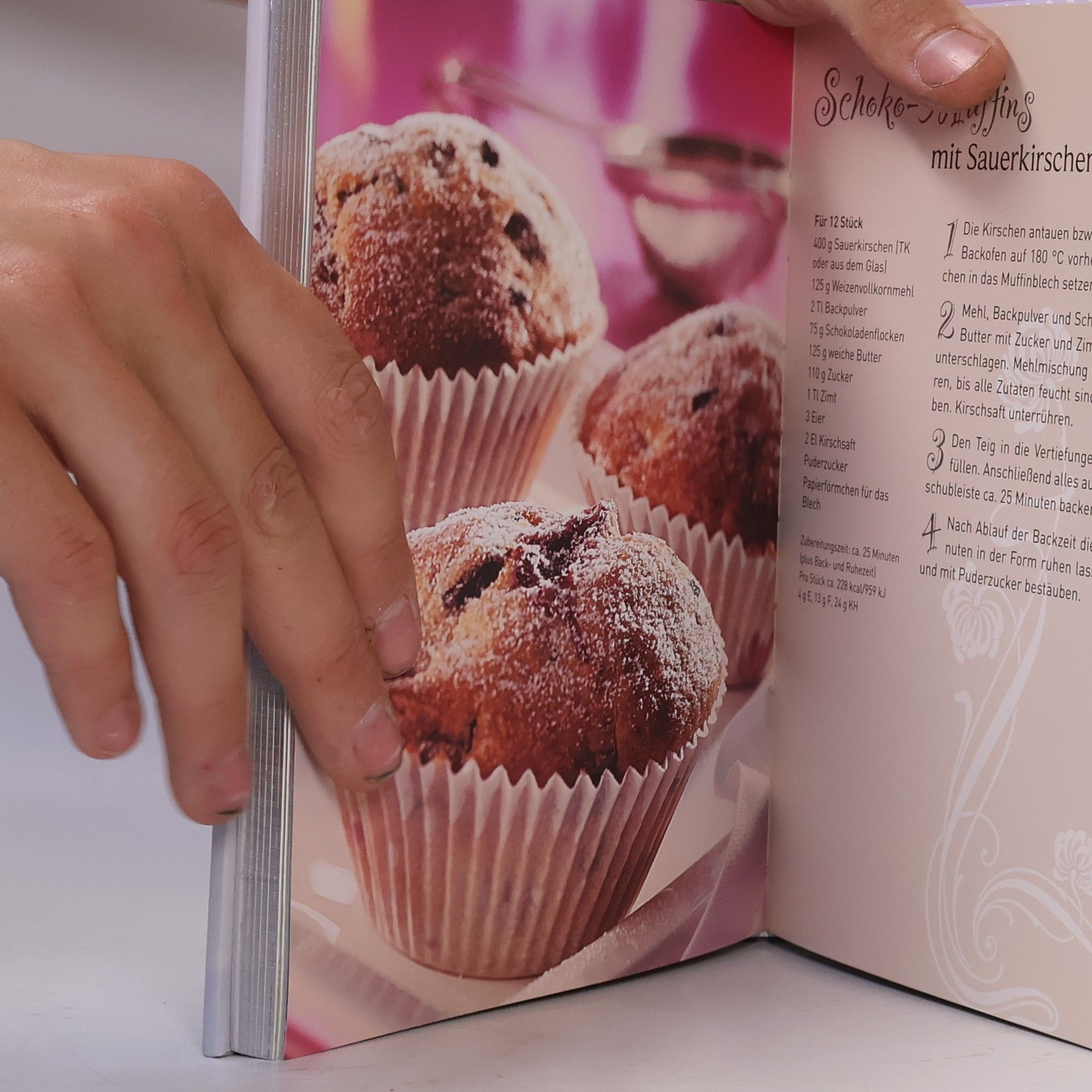 Various authors Cupcakes & Muffins