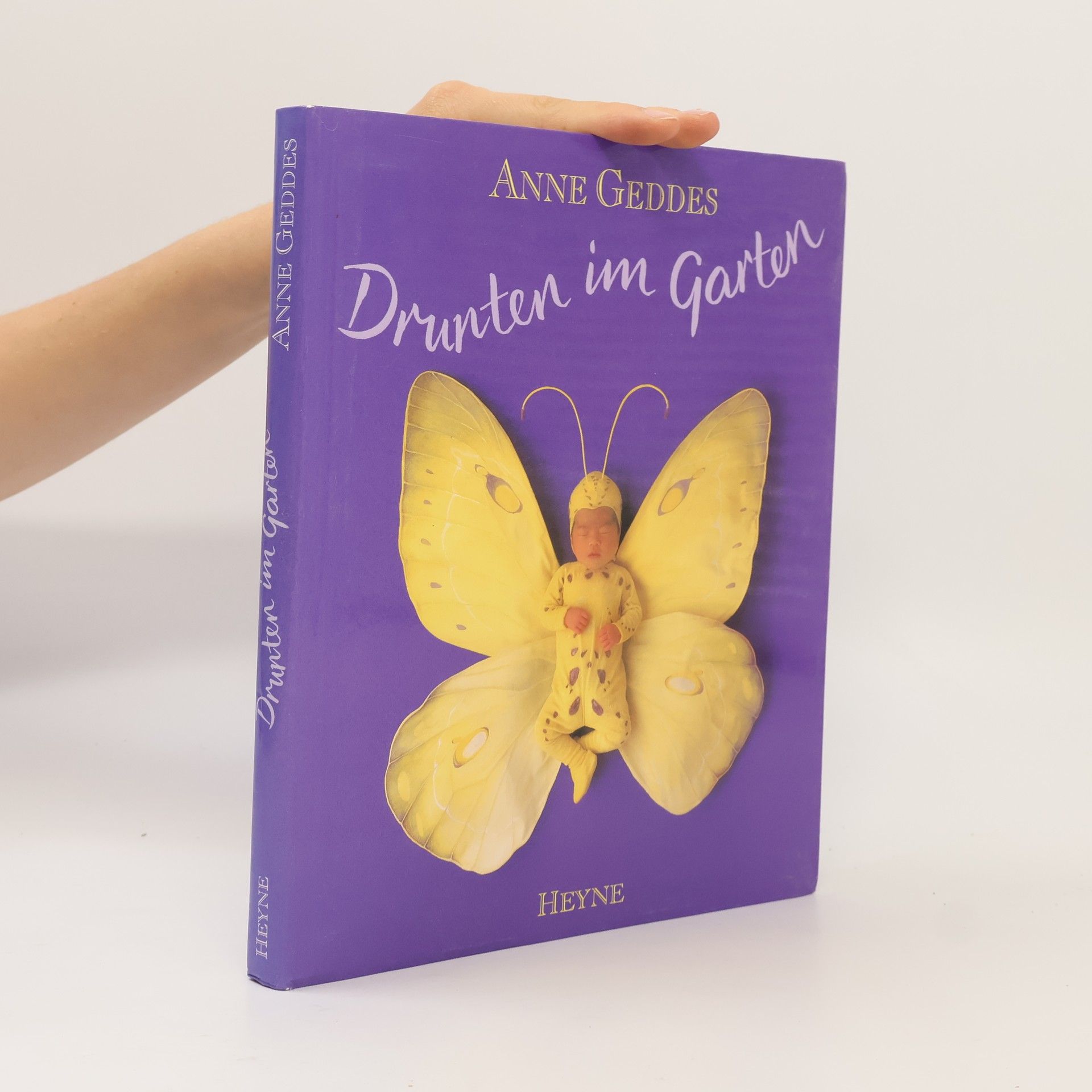 Anne Geddes Drunten im Garten