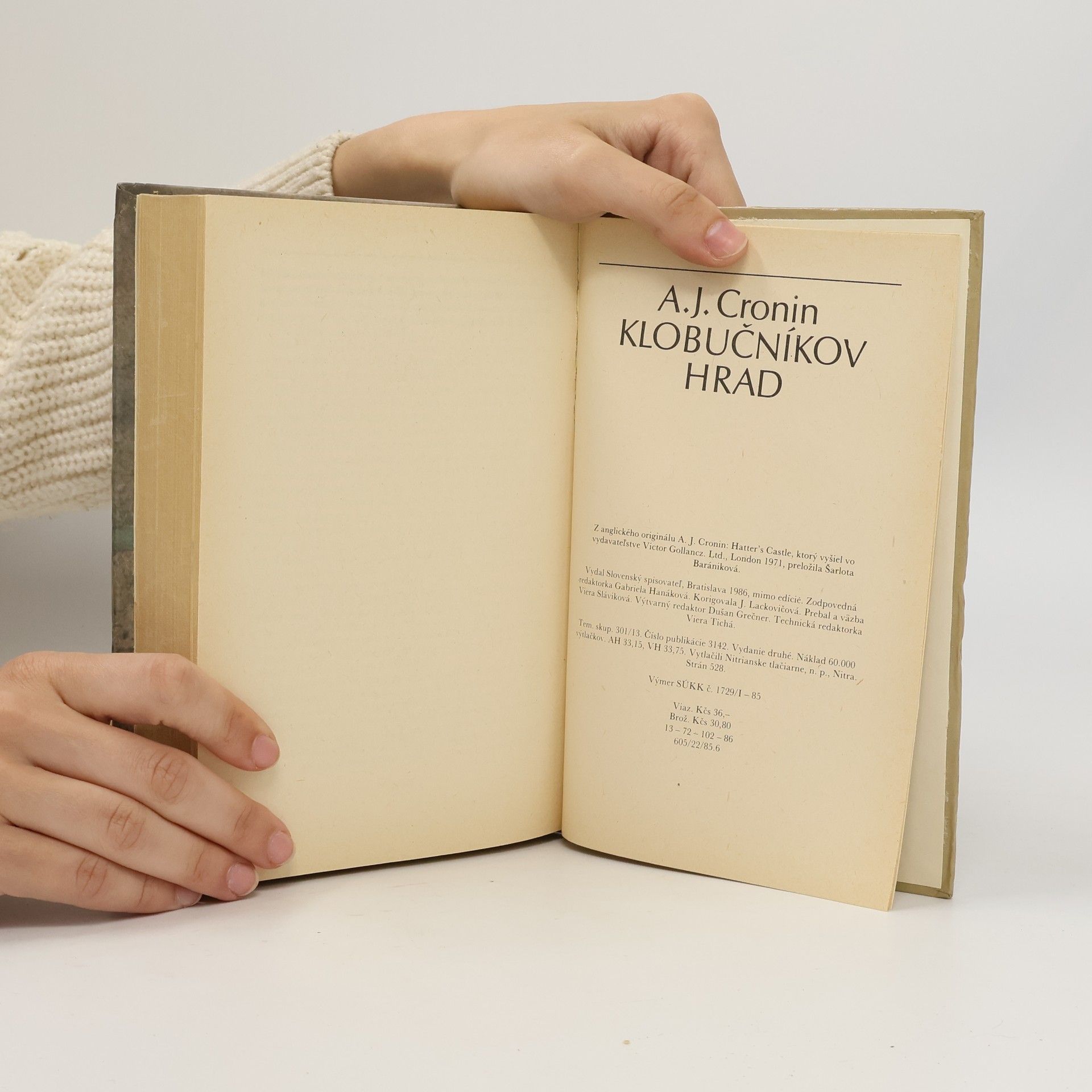 A. J. Cronin Klobučníkov hrad