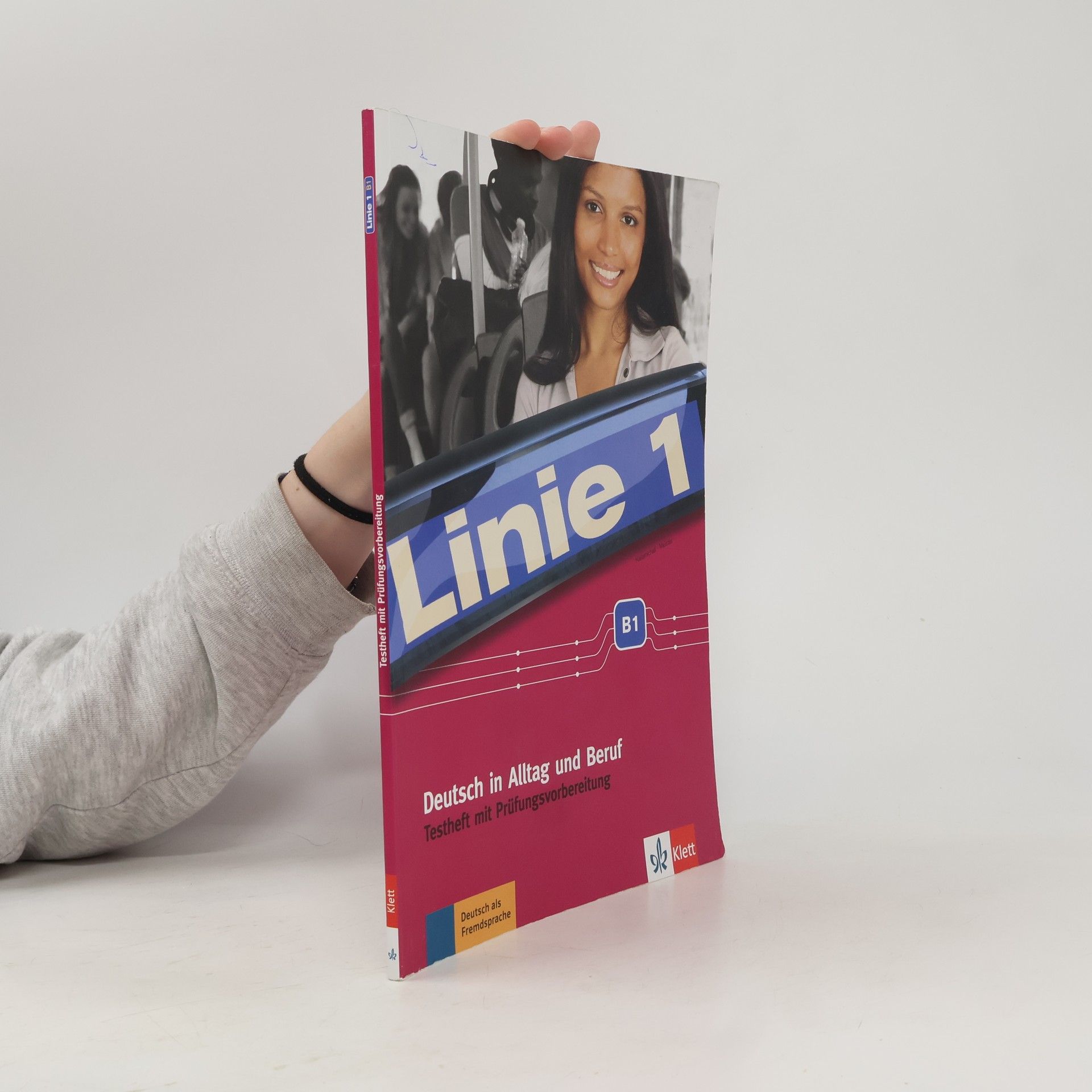 Ekaterini Karamichali Linie 1