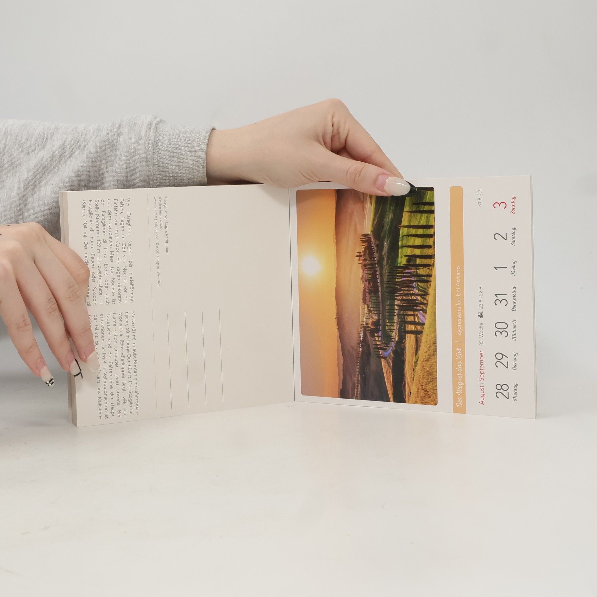 Das Glück liegt in Italien Postkartenkalender 2023. Kleiner Wochen-Kalender mit 53 besonderen Orten. Stimmungsvolle Foto-Motive zum Aufhängen und Aufstellen.: Wochenkalender mit 53 Postkarten