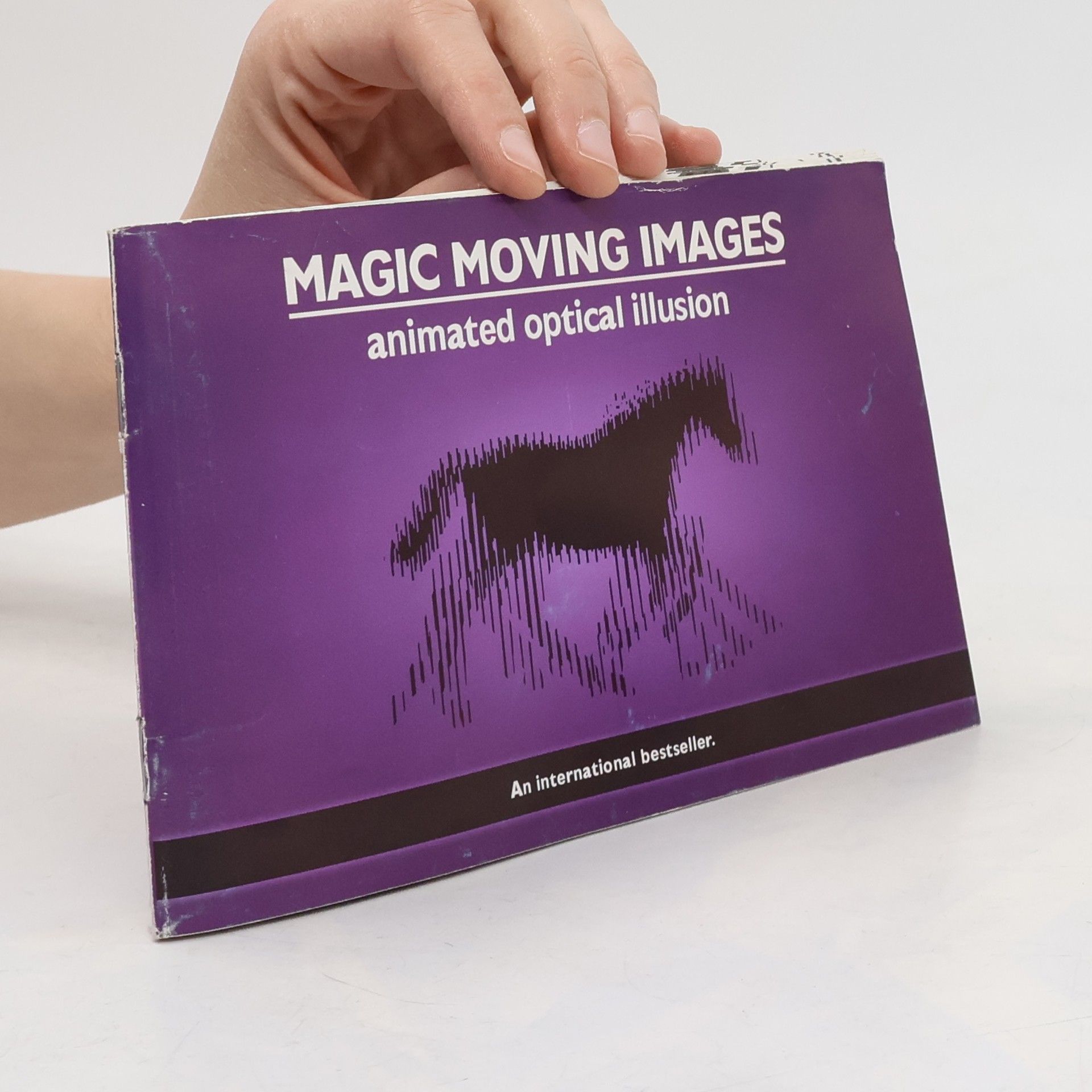 kolektiv NenaMagic Magic Moving Images Book