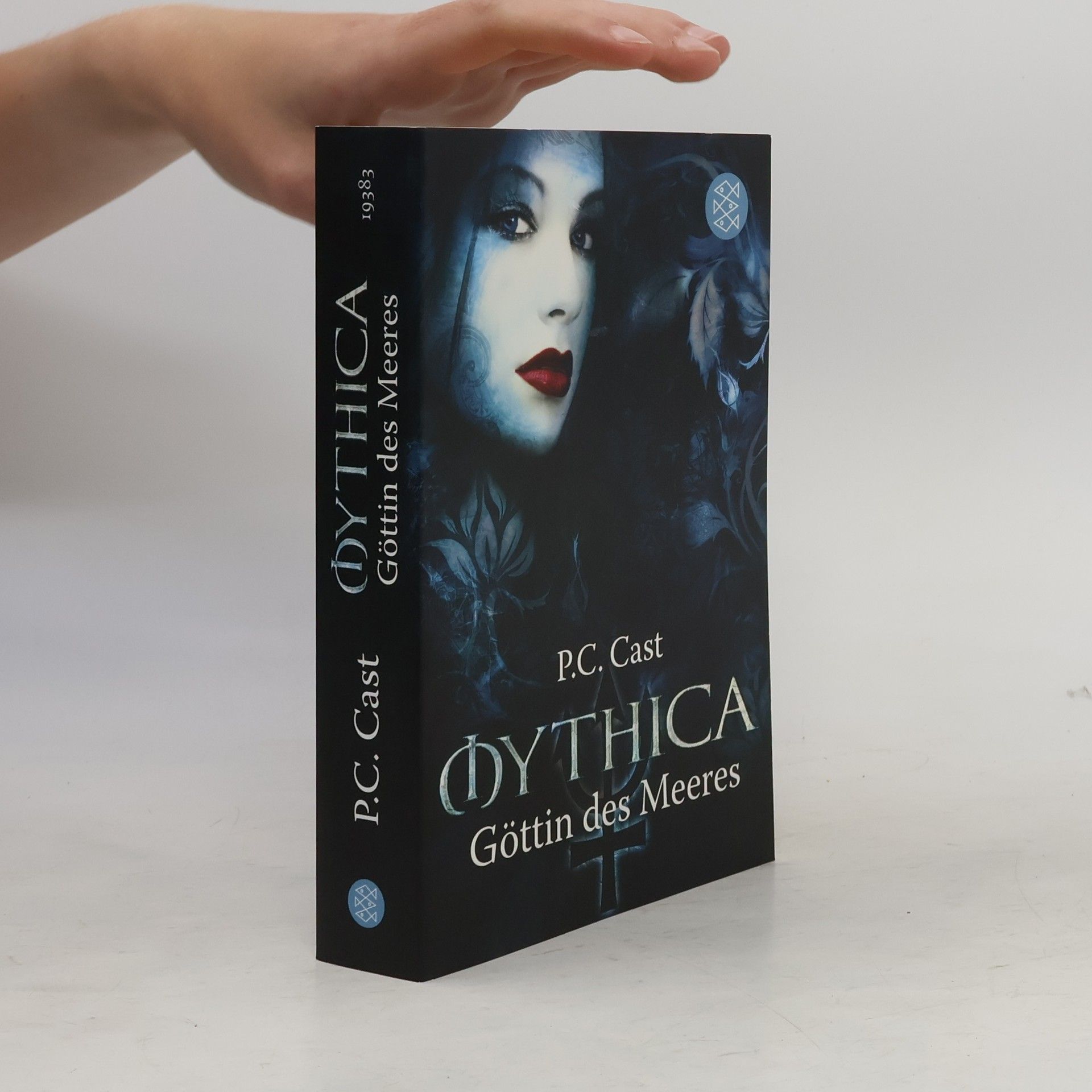 Phyllis Christine Cast Mythica. Göttin des Meeres