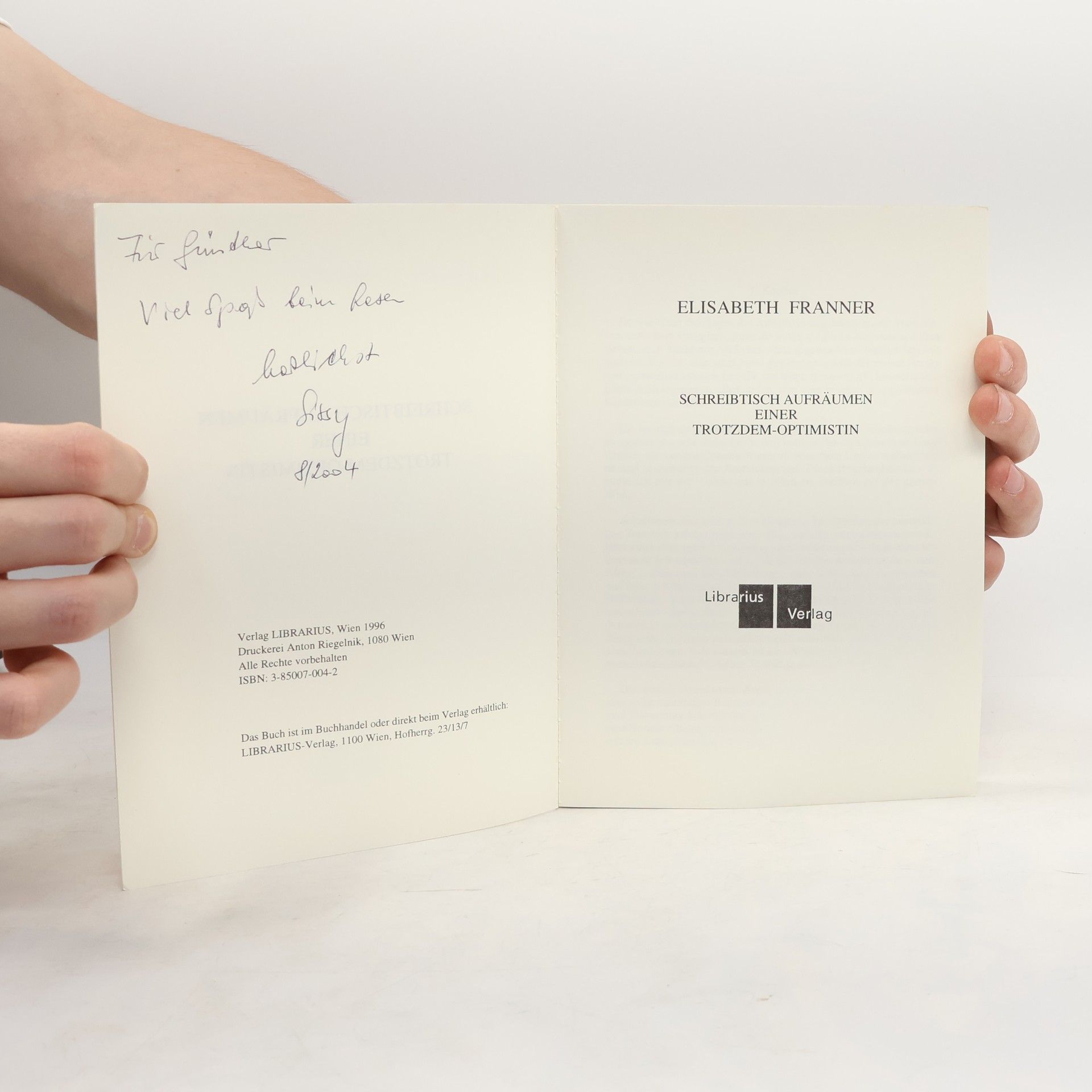 Elisabeth Franner Schreibtisch aufräumen einer Trotzdem-Optimistin