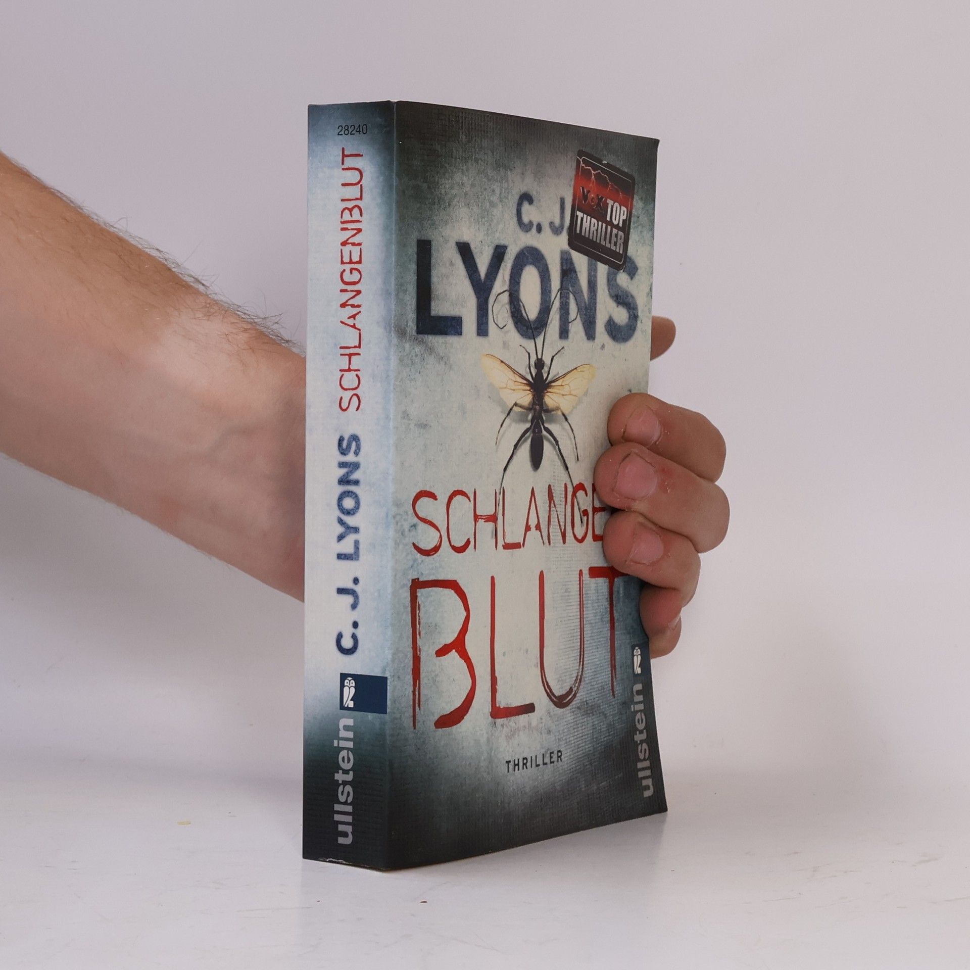 CJ Lyons Schlangenblut