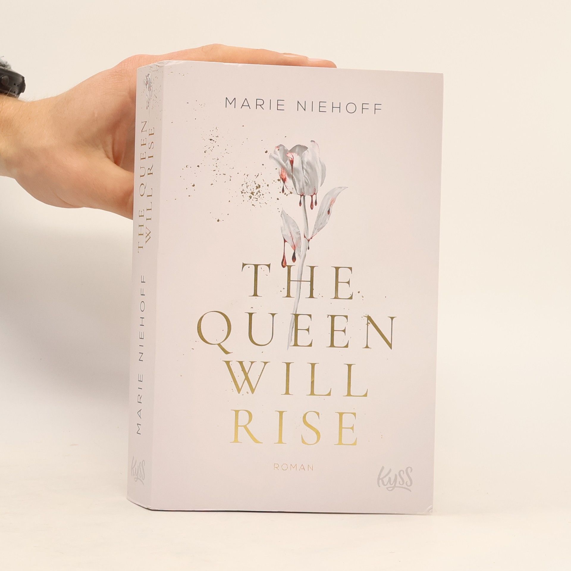 Marie Niehoff The Queen Will Rise