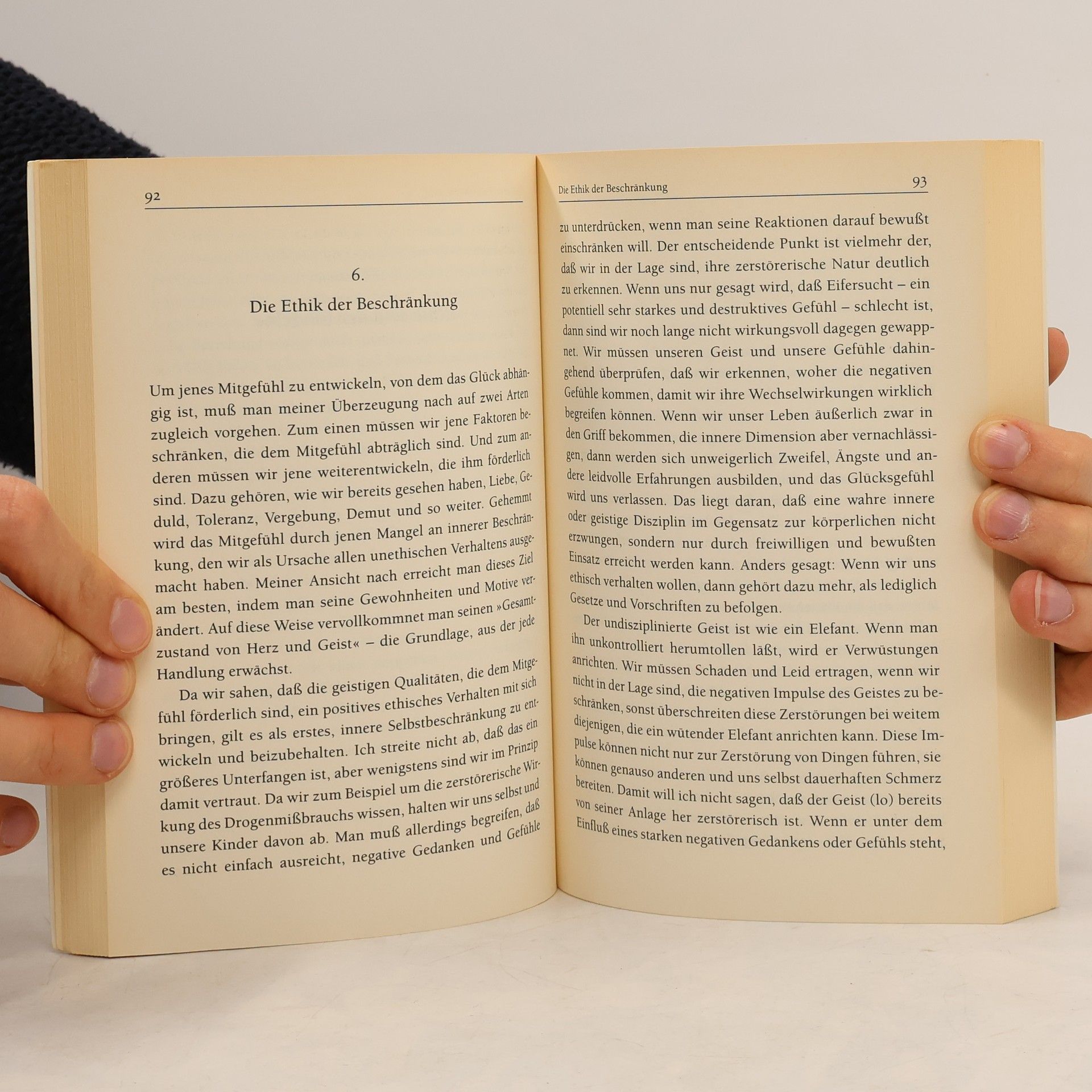 Dalai XIV Lama Das Buch der Menschlichkeit