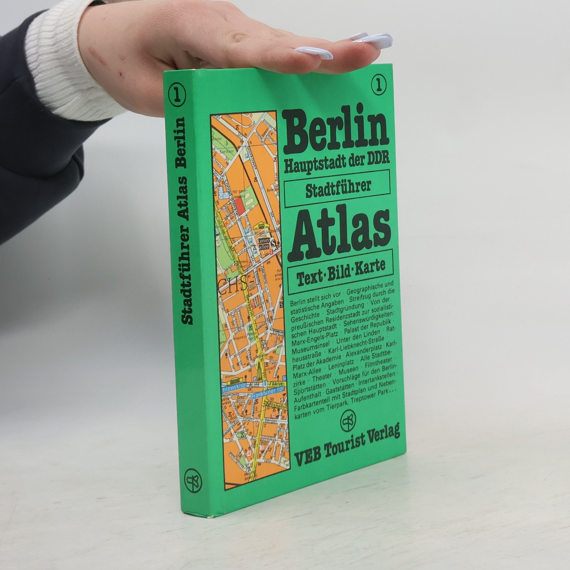 Collectif d'auteurs Berlin Hauptstadt der DDR Stadtführer Atlas