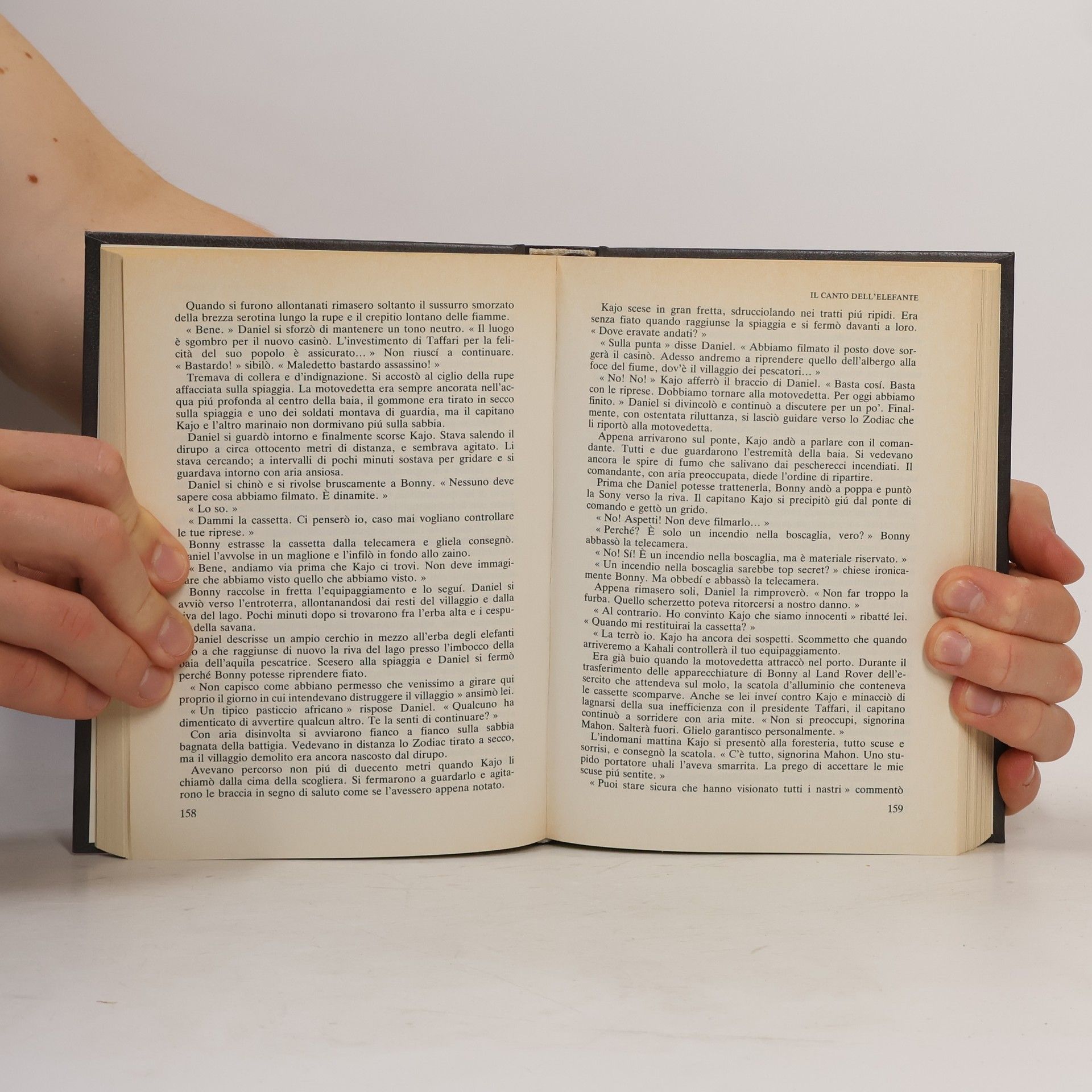 Wilbur A. Smith Selezione della Narrativa Mondiale. Il Canto dell'Elefante. Le piace la musica, le piace ballare. La guerra degli altri. Missione in Marocco