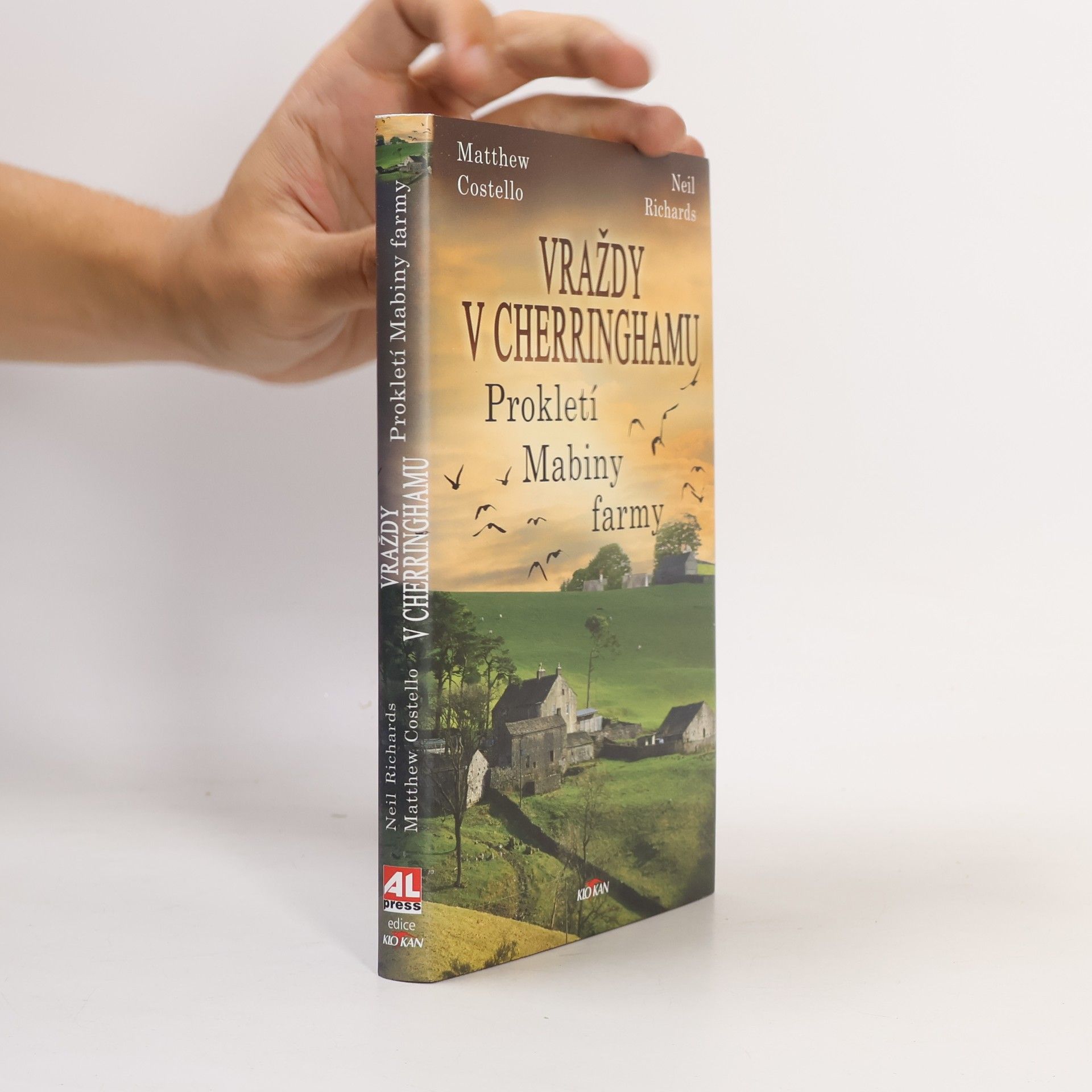 Neil Richards Vraždy v Cherringhamu. Prokletí Mabiny farmy