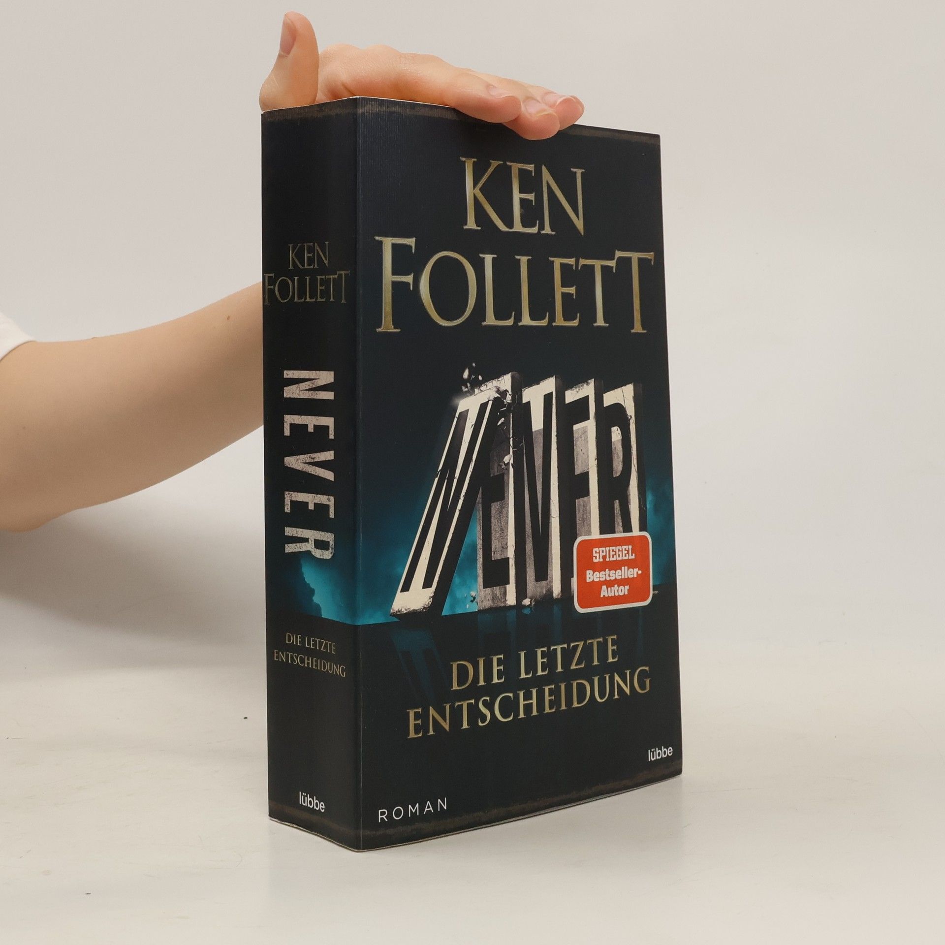 Ken Follett Never