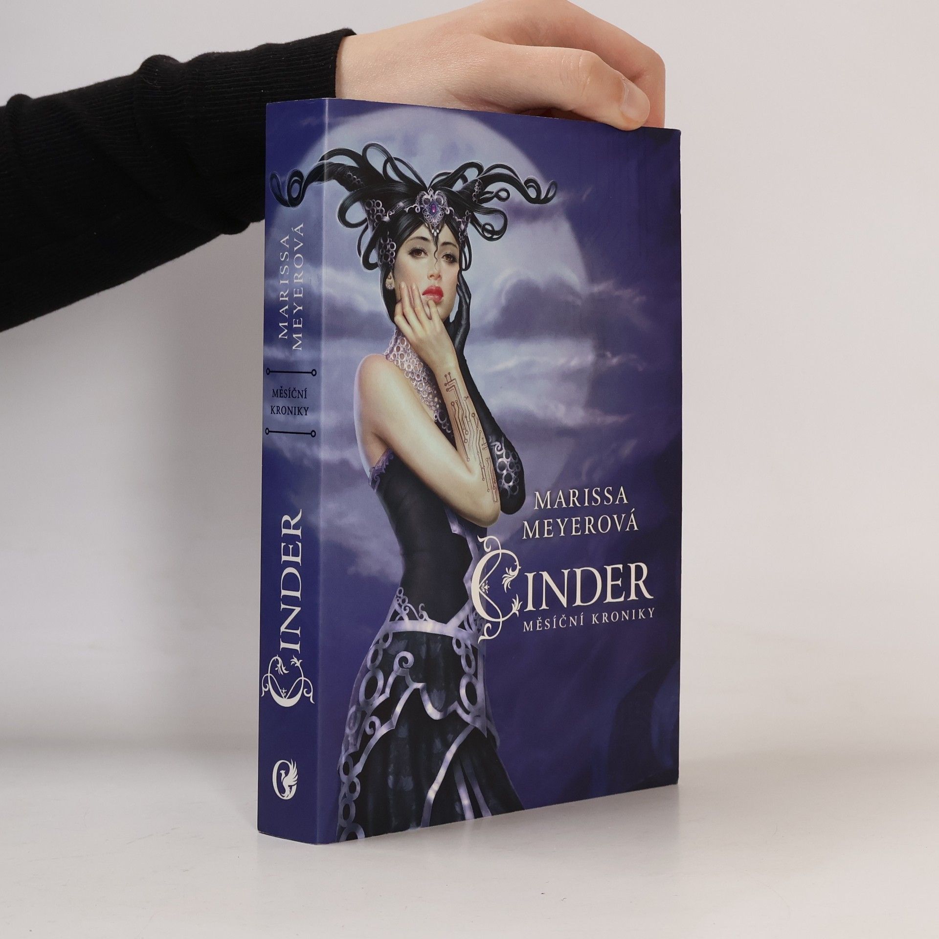 Marissa Meyer Cinder. Měsíční kroniky