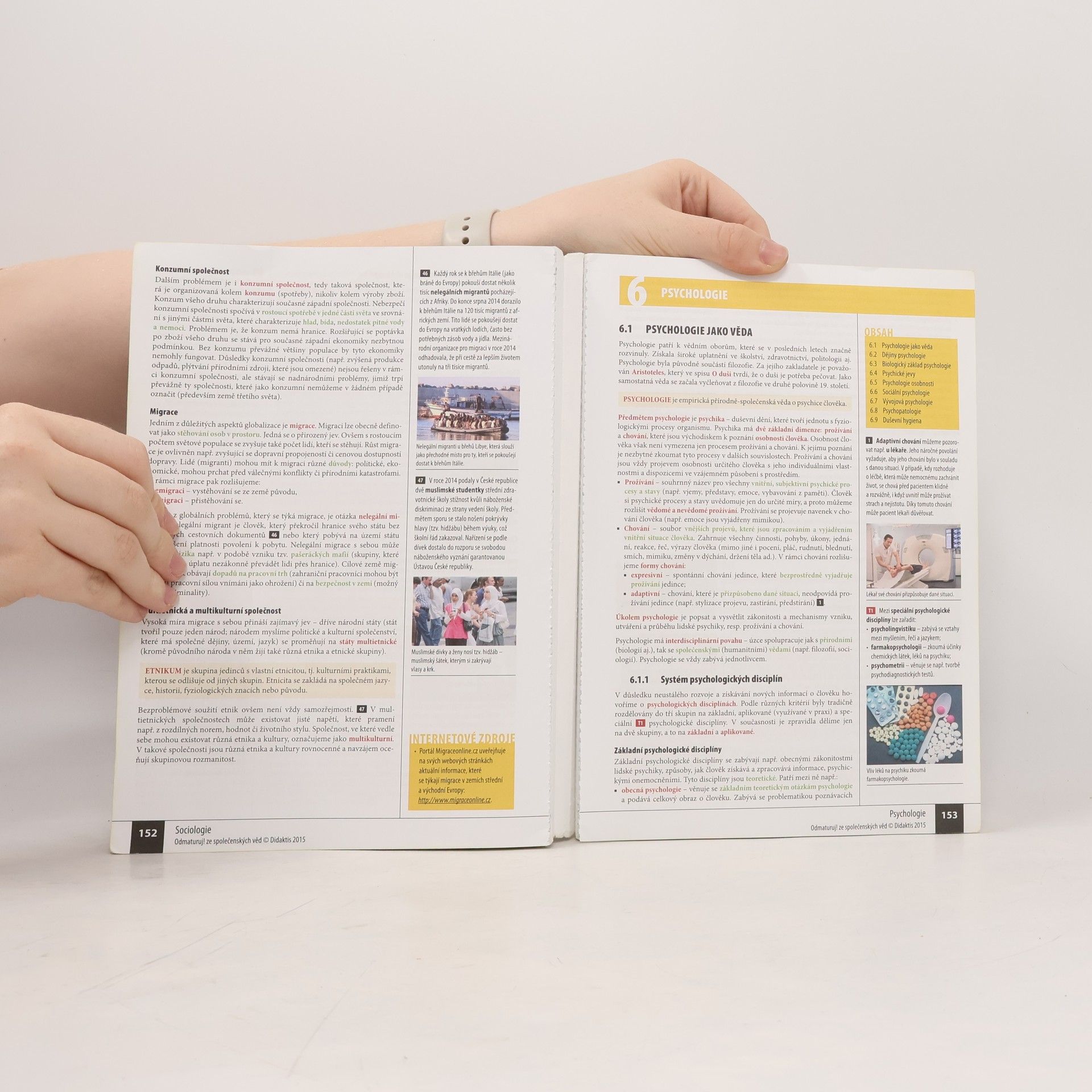 Various authors Odmaturuj! ze společenských věd