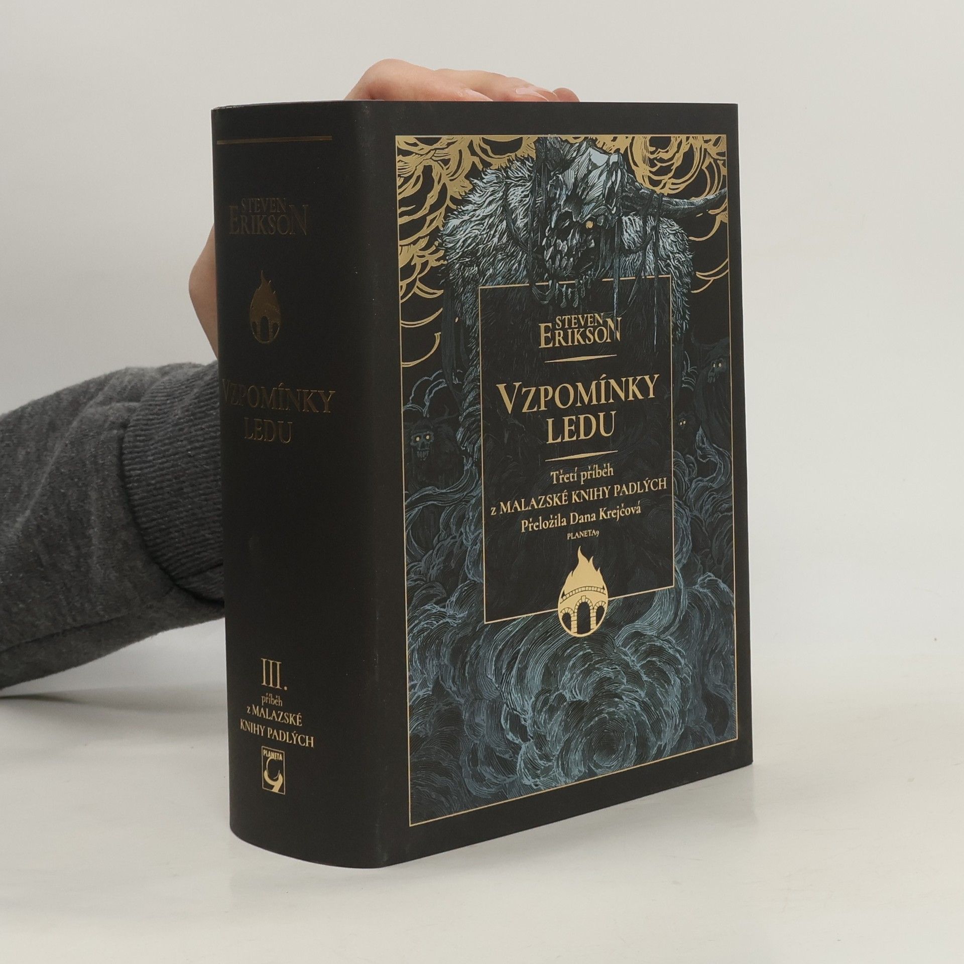 Steven Erikson Vzpomínky ledu