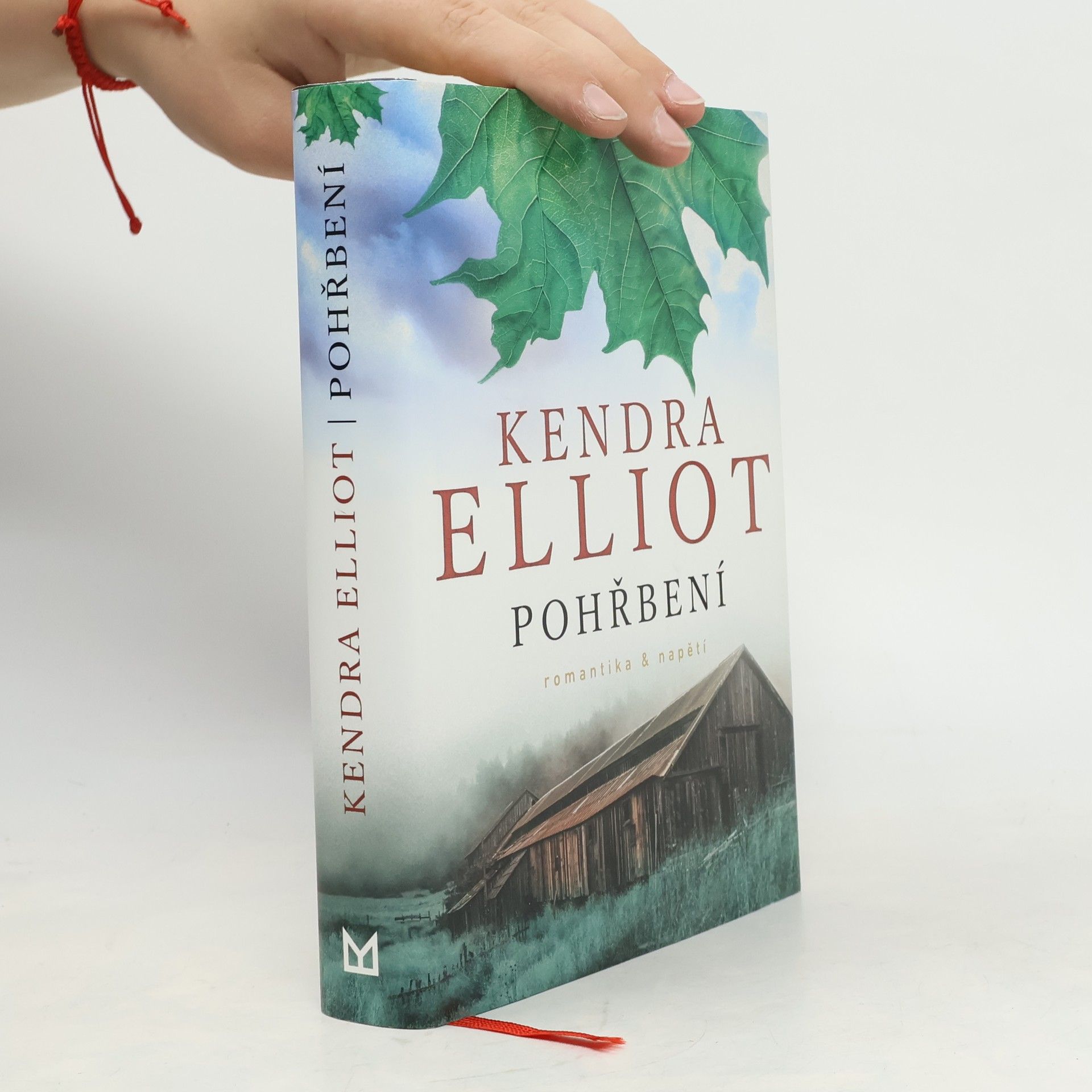 Kendra Elliot Pohřbení
