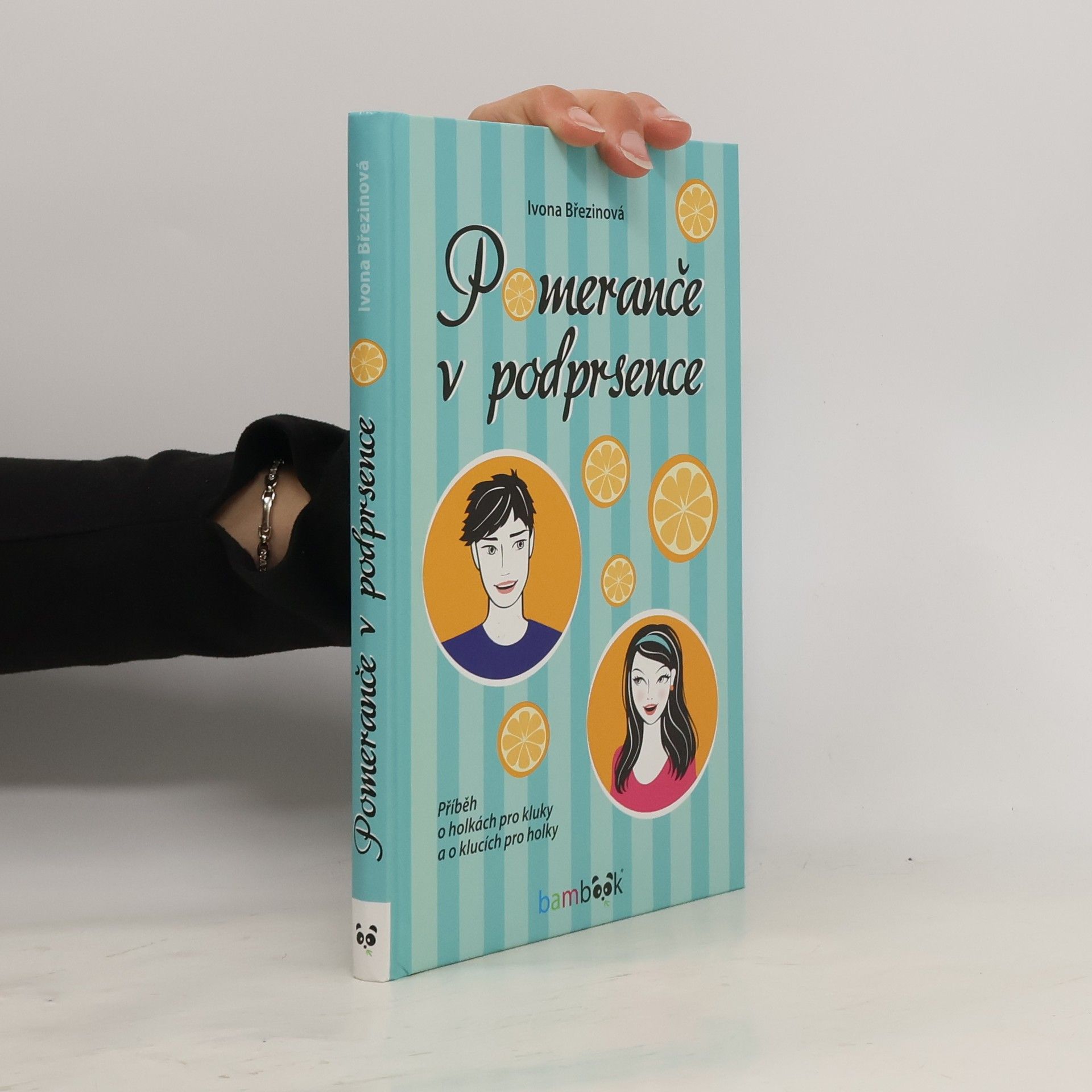 Ivona Březinová Pomeranče v podprsence