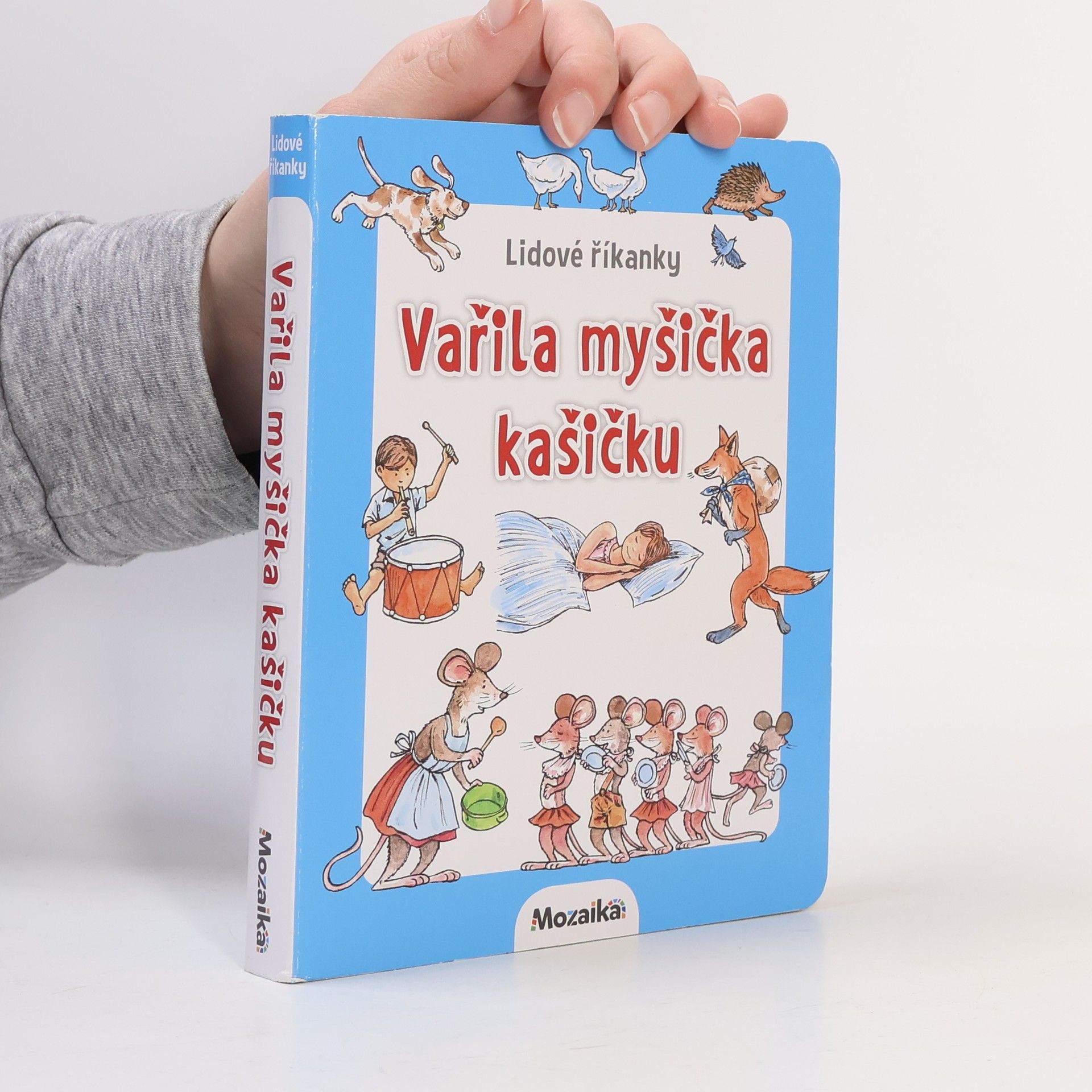 Roman Bureš Vařila myšička kašičku