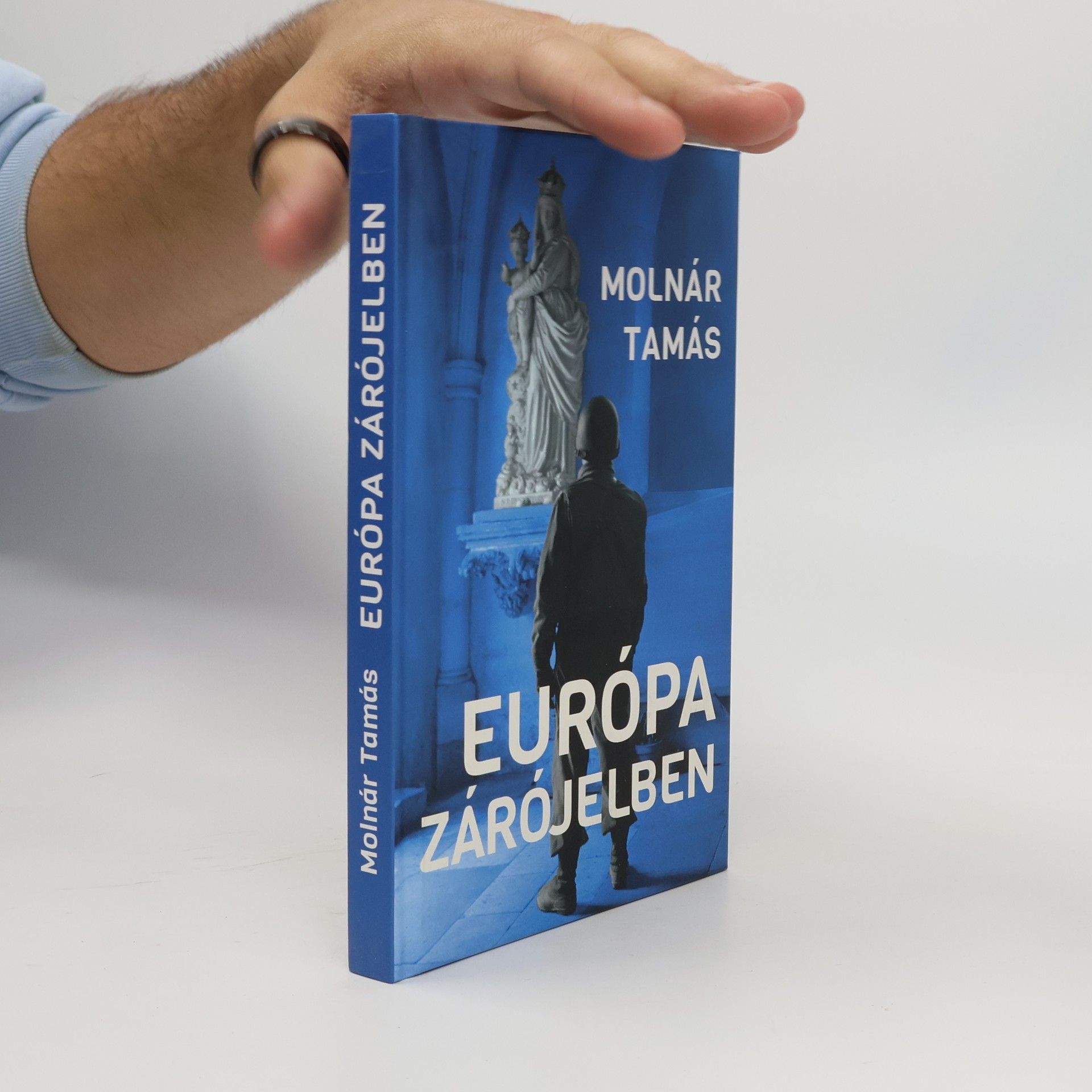 Tamás Molnár Európa zárójelben