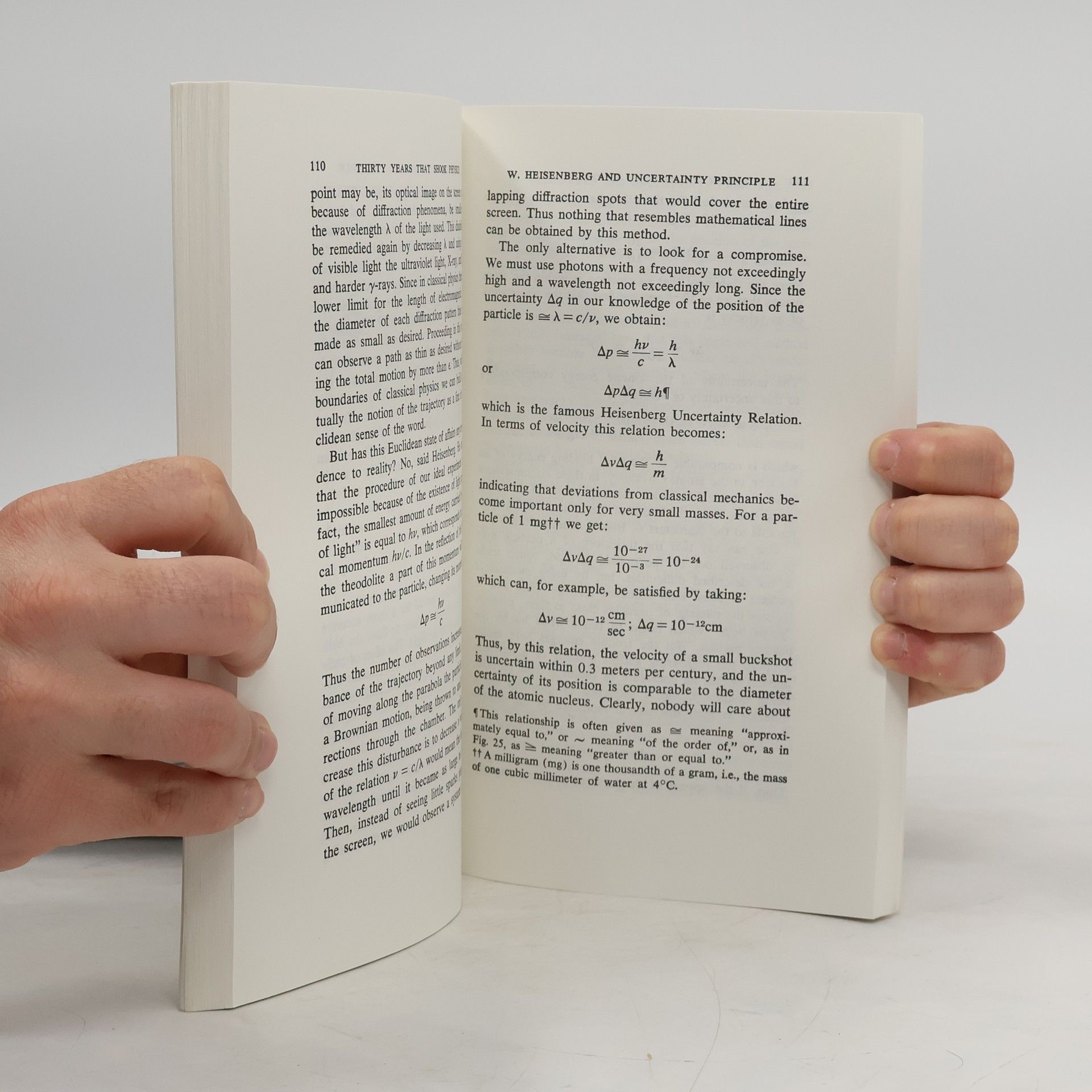George Gamow Thirty years that shook physics : the story of quantum theory