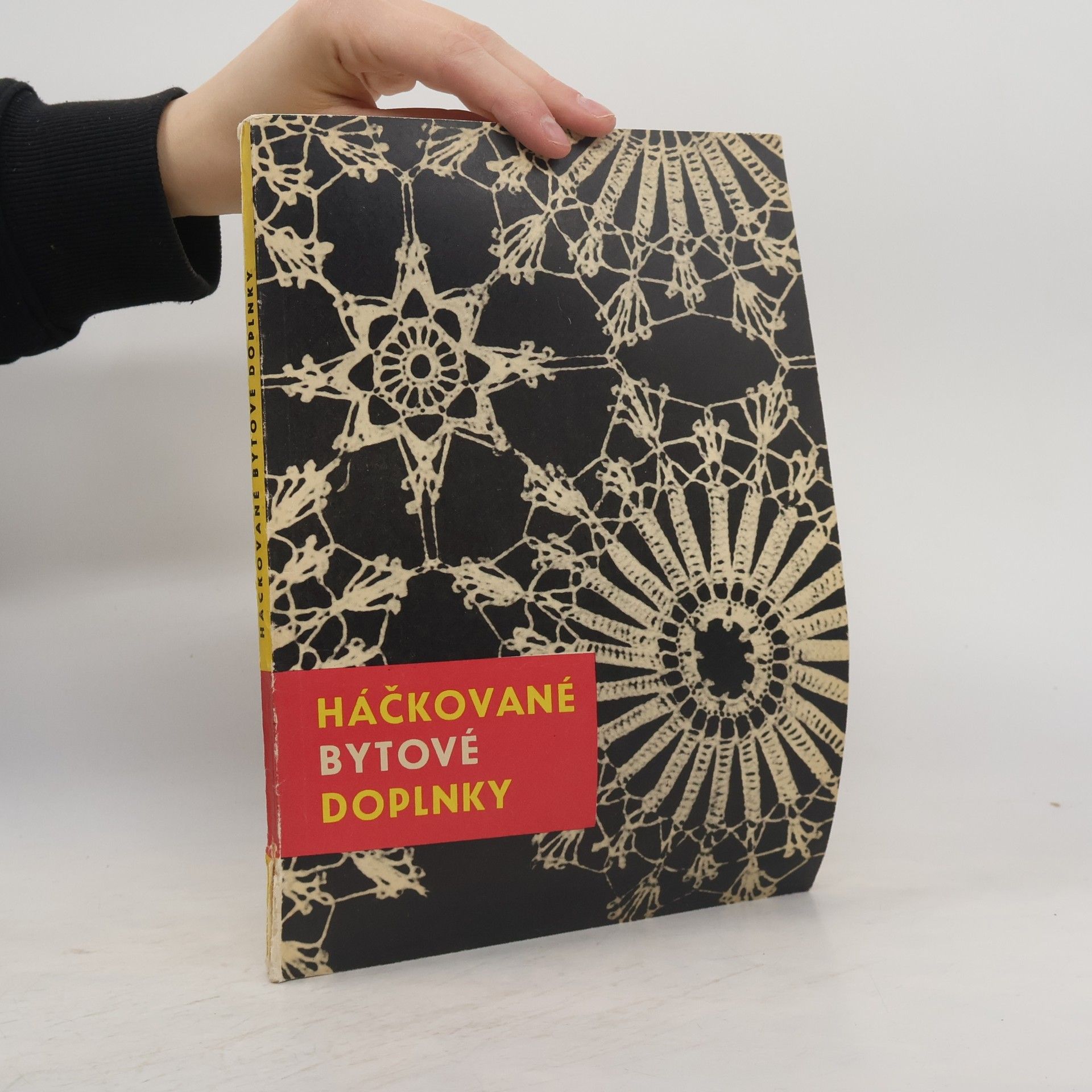 Erzsébet Németh Háčkované bytové doplnky