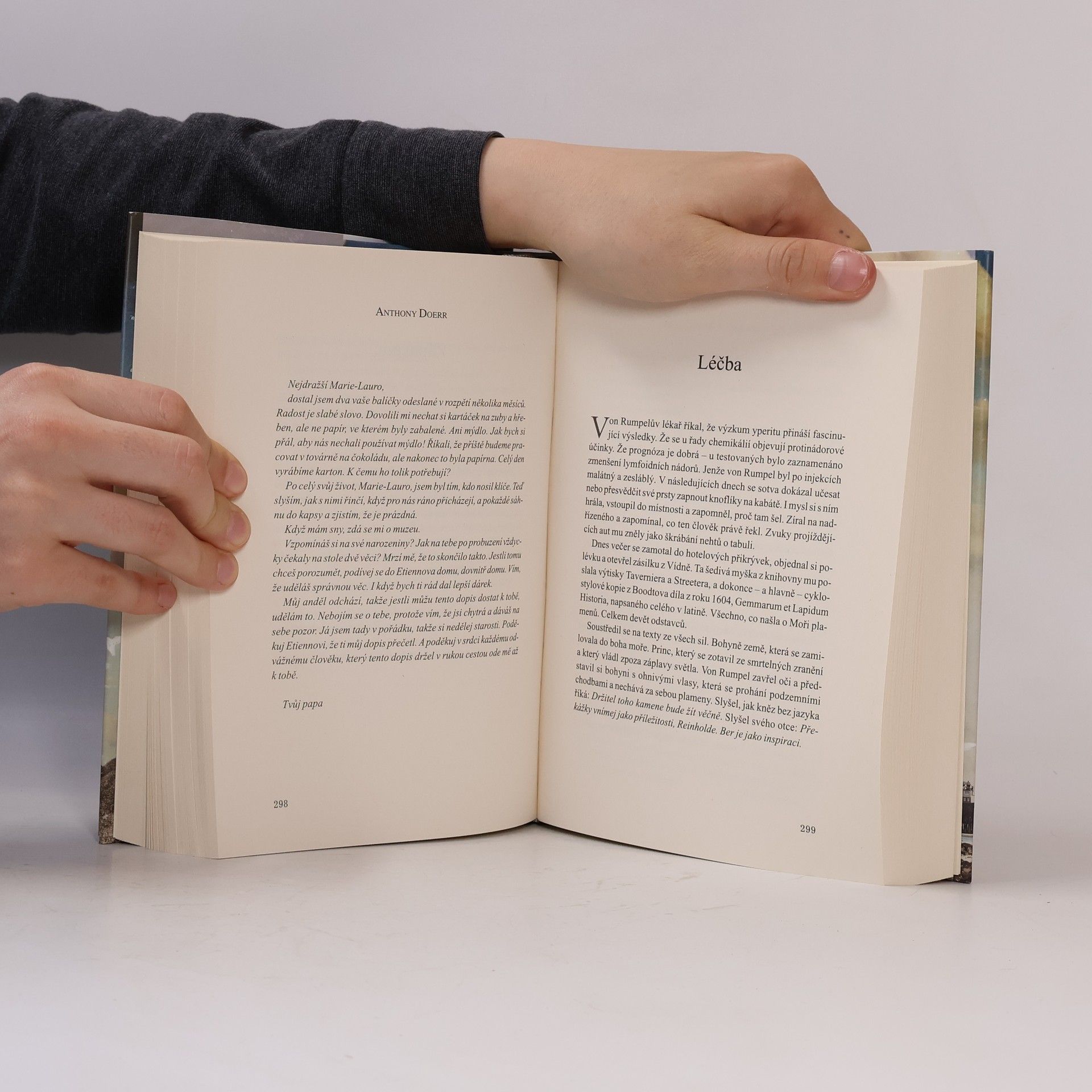 Anthony Doerr Jsou světla, která nevidíme