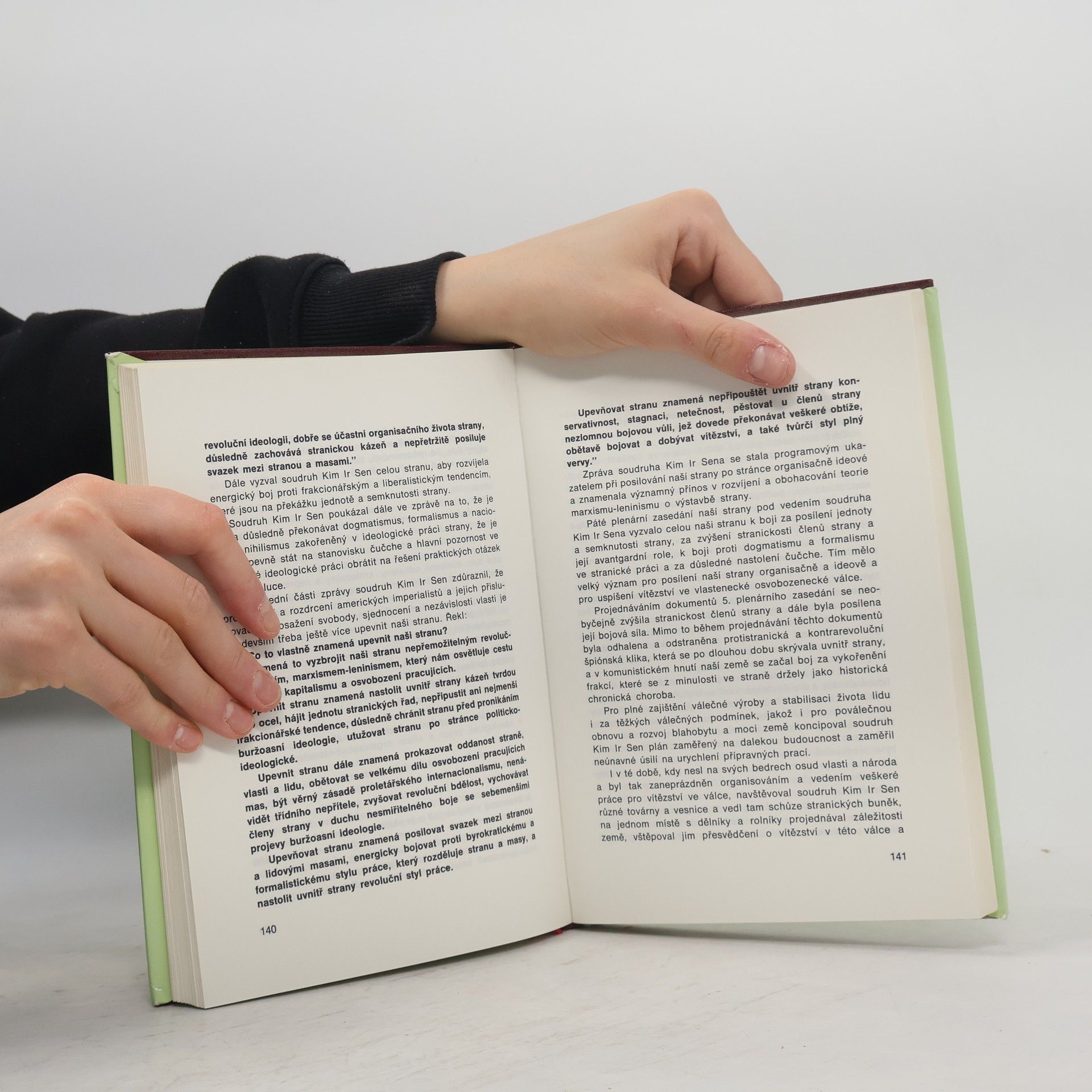 Autores varios Stručné dějiny revoluční činnosti soudruha Kim Ir Sena