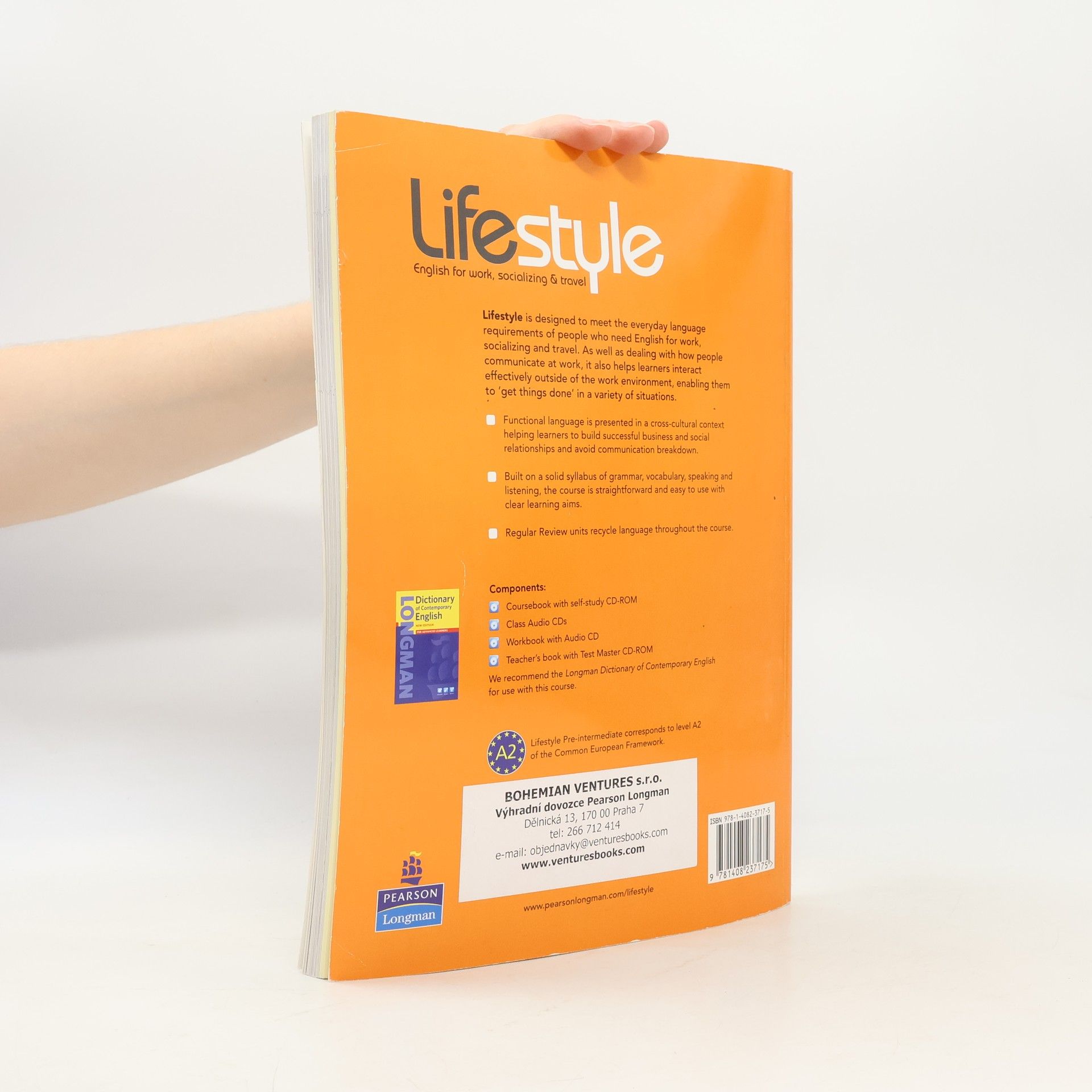 Vicki Hollett Lifestyle: English for work, socializing & travel. Pre-intermedite Coursebook