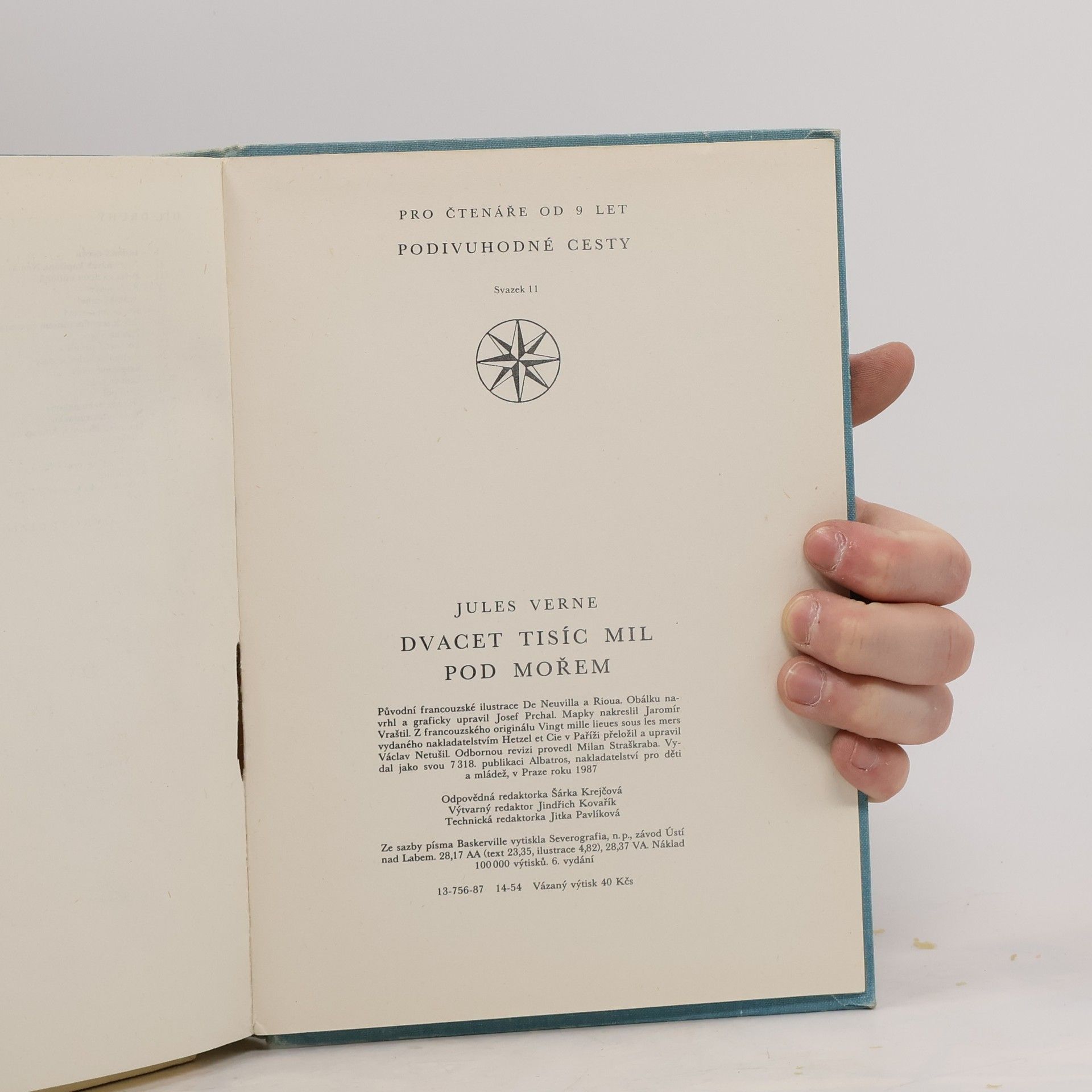 Jules Verne Dvacet tisíc mil pod mořem