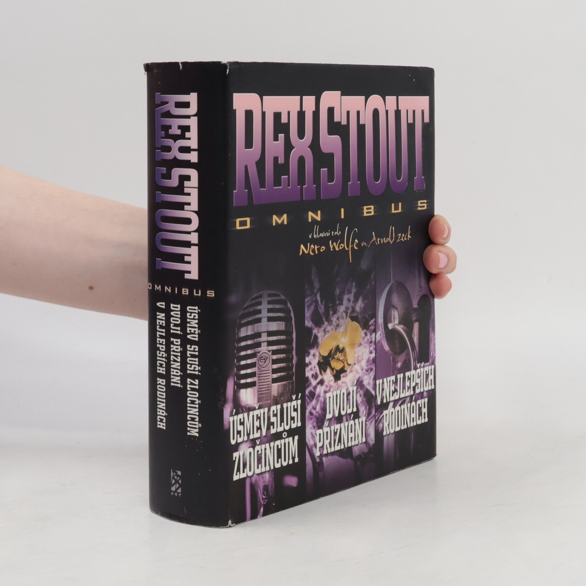 Rex Stout Úsměv sluší zločincům. Dvojí přiznání. V nejlepších rodinách.