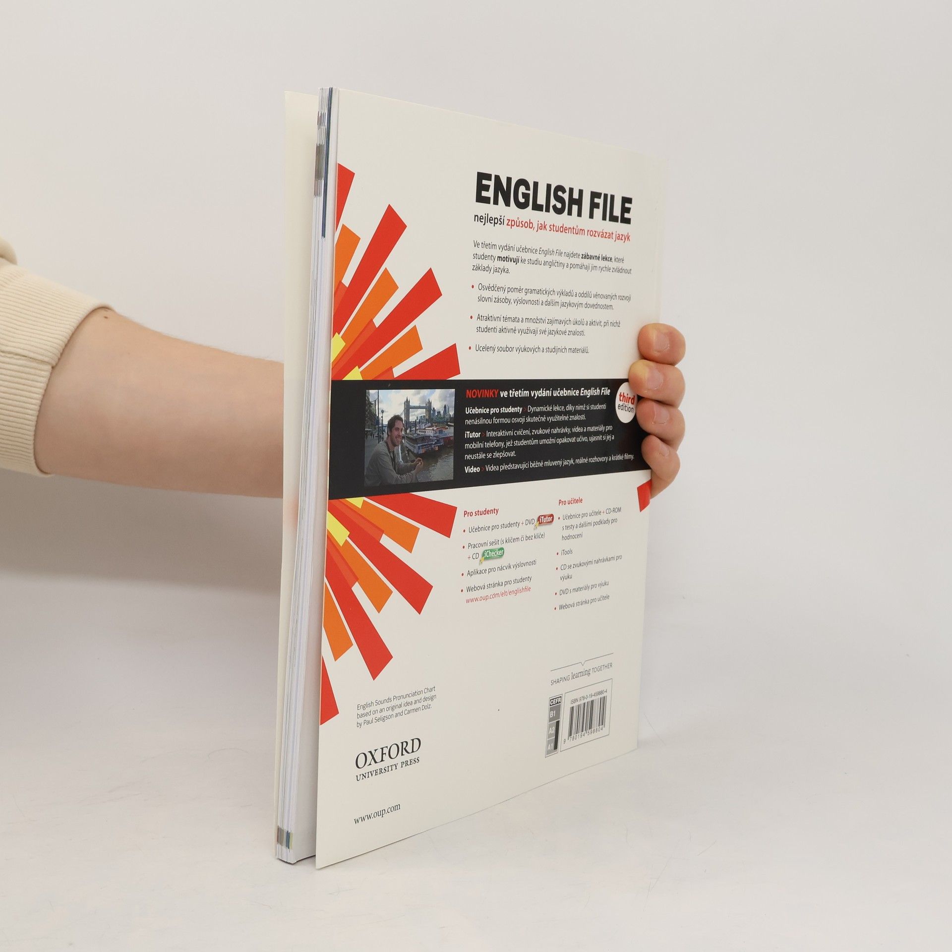 Christina Latham-Koenig English file : Elementary. Student's book