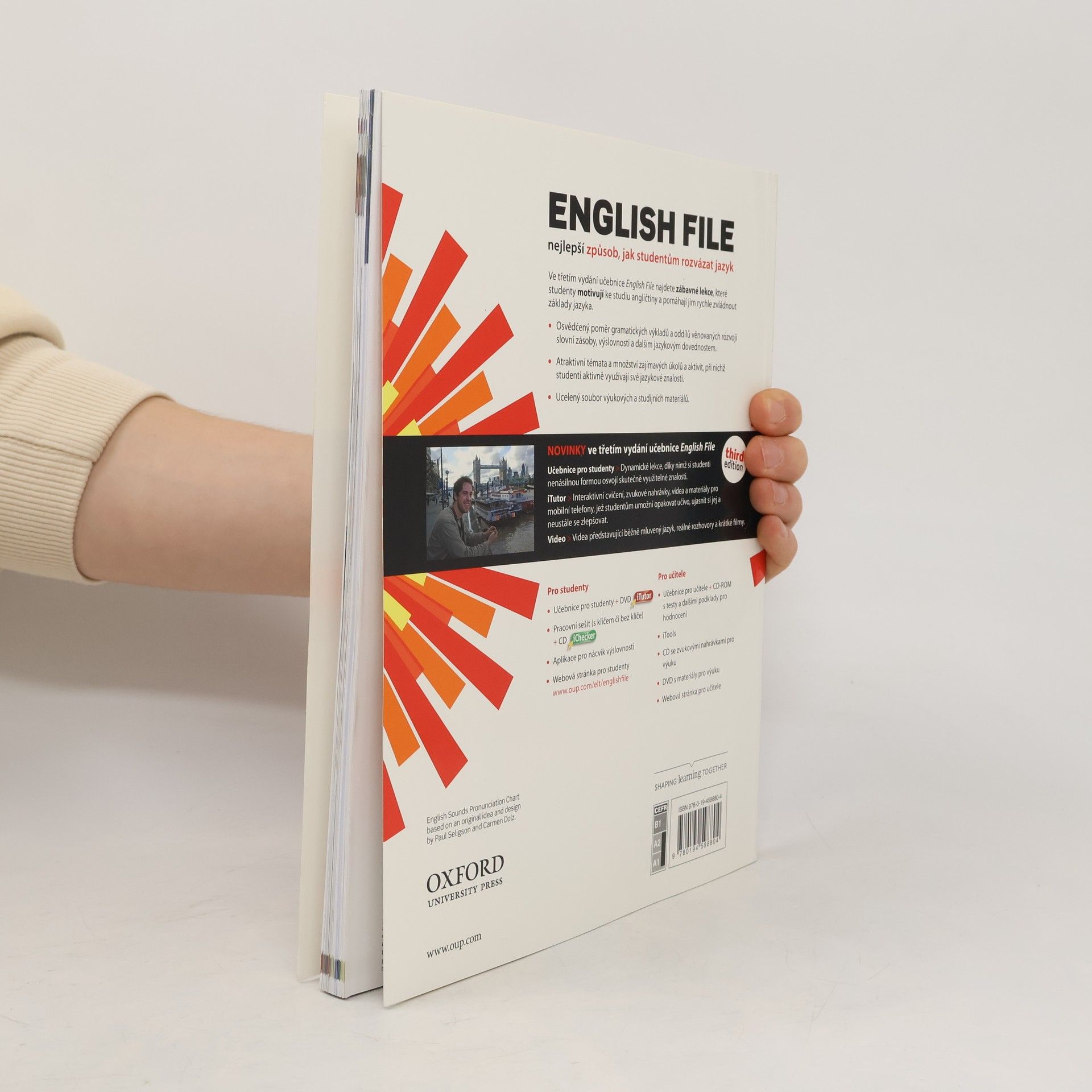 Christina Latham-Koenig English file : Elementary. Student's book