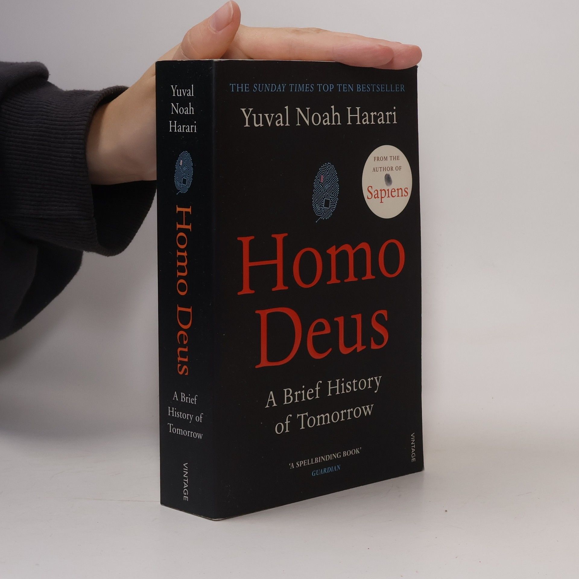 Yuval Noah Harari Homo Deus. A Brief History of Tomorrow