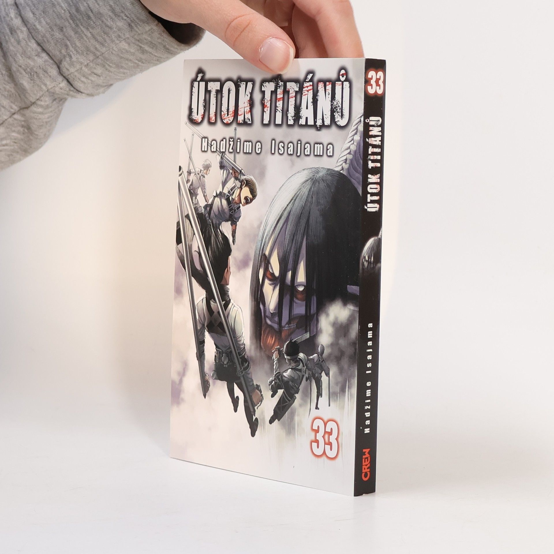 Hajime Isayama Útok titánů. 33