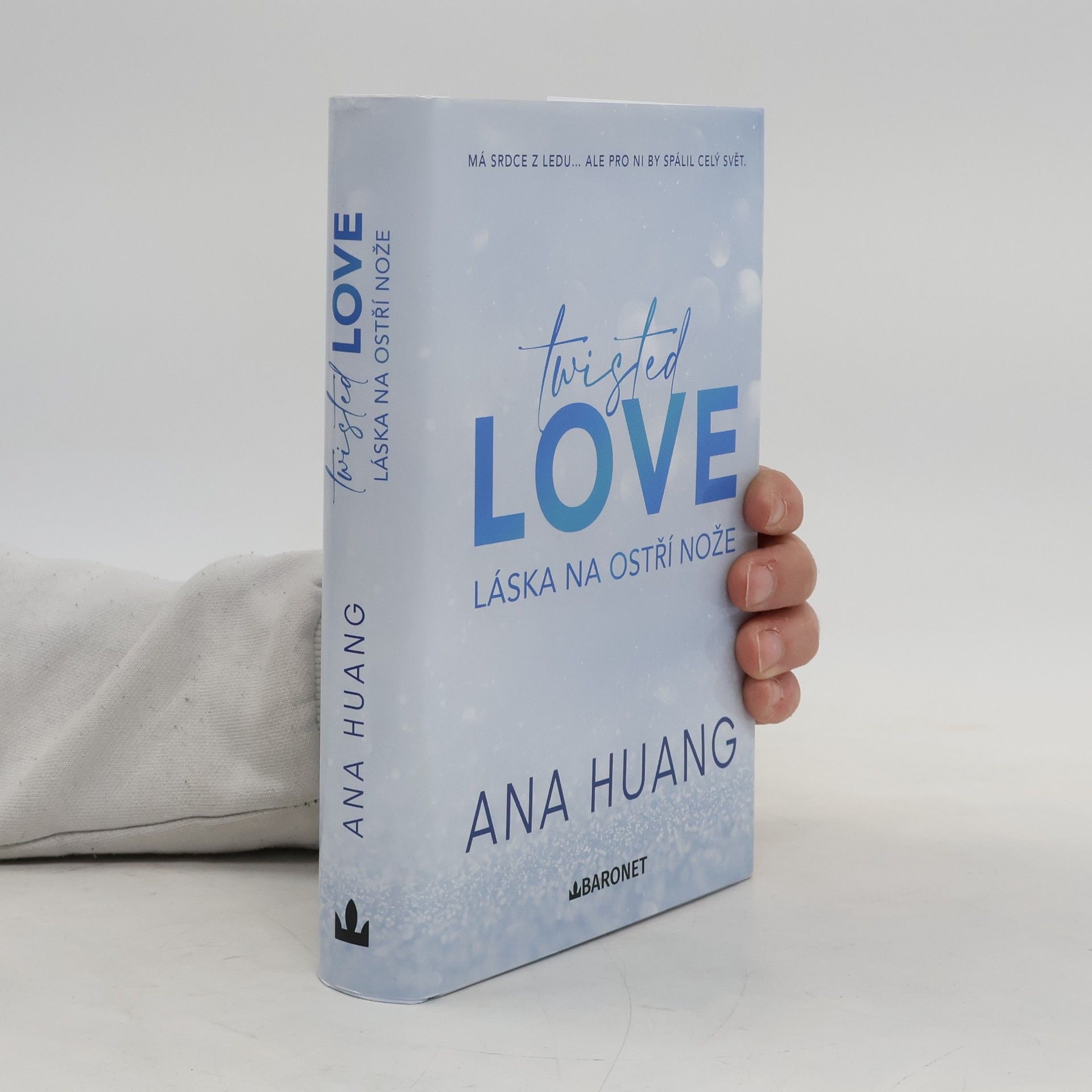 Ana Huang Twisted Love: Láska na ostří nože