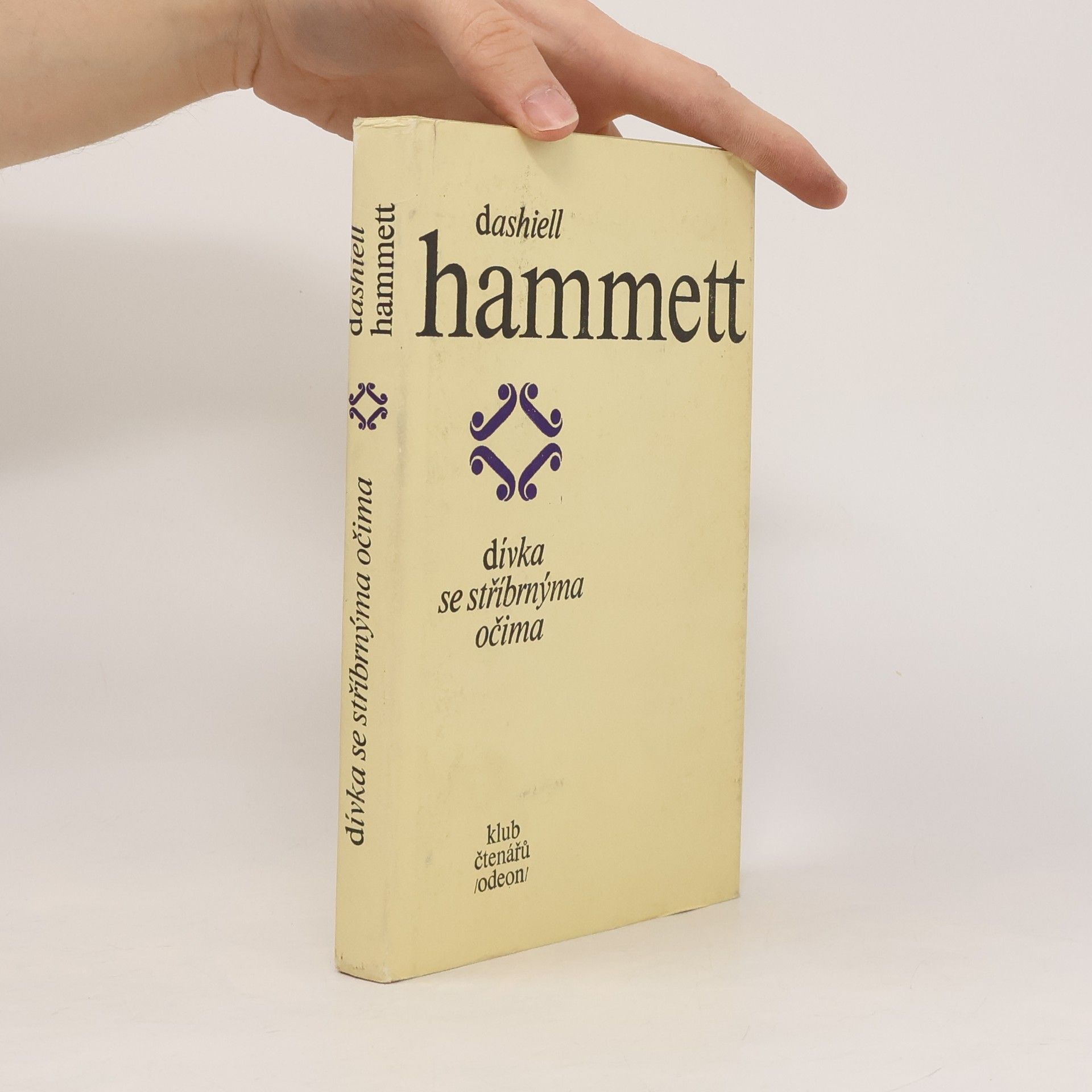 Dashiell Hammett Dívka se stříbrnýma očima