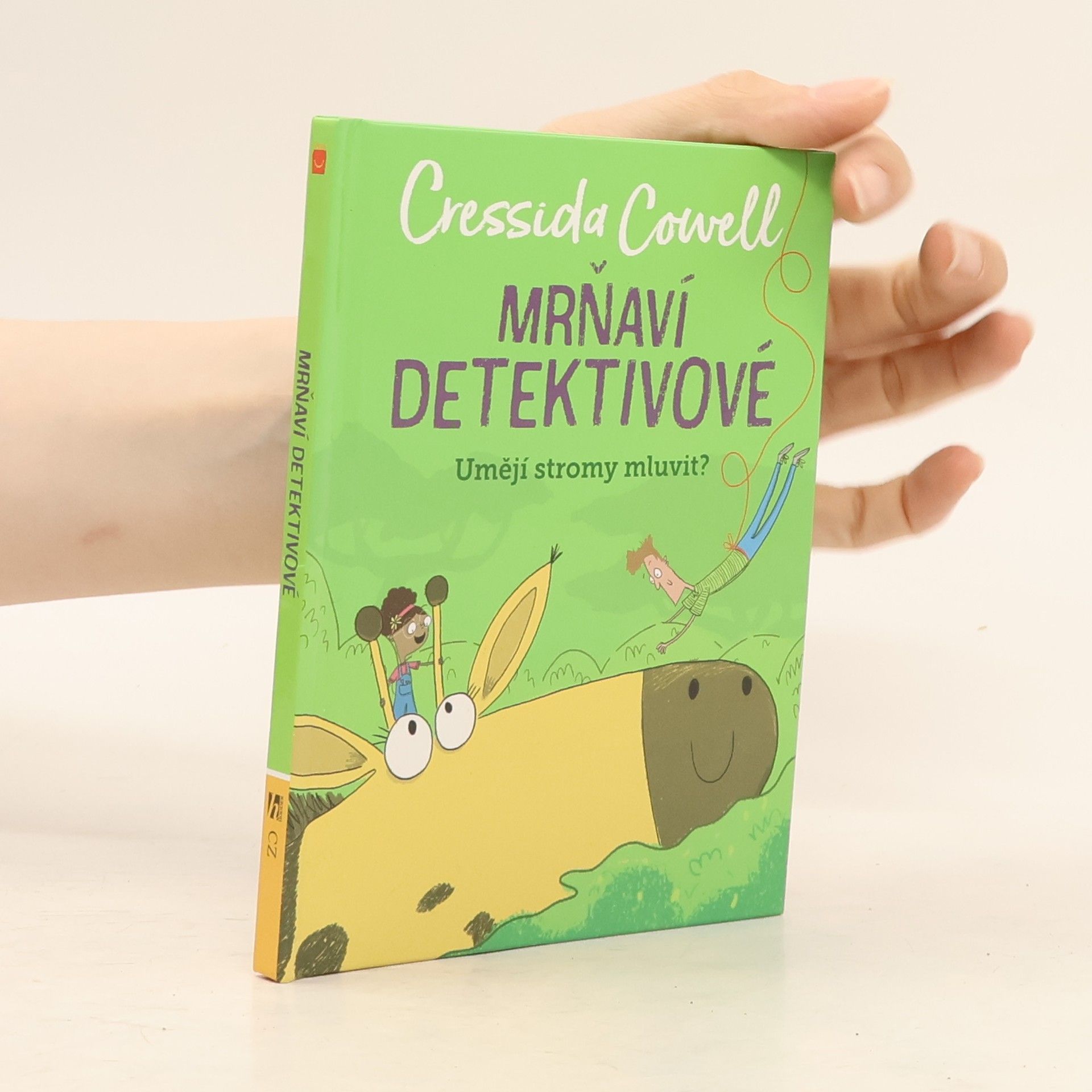Cressida Cowell Mrňaví detektivové. Umějí stromy mluvit?