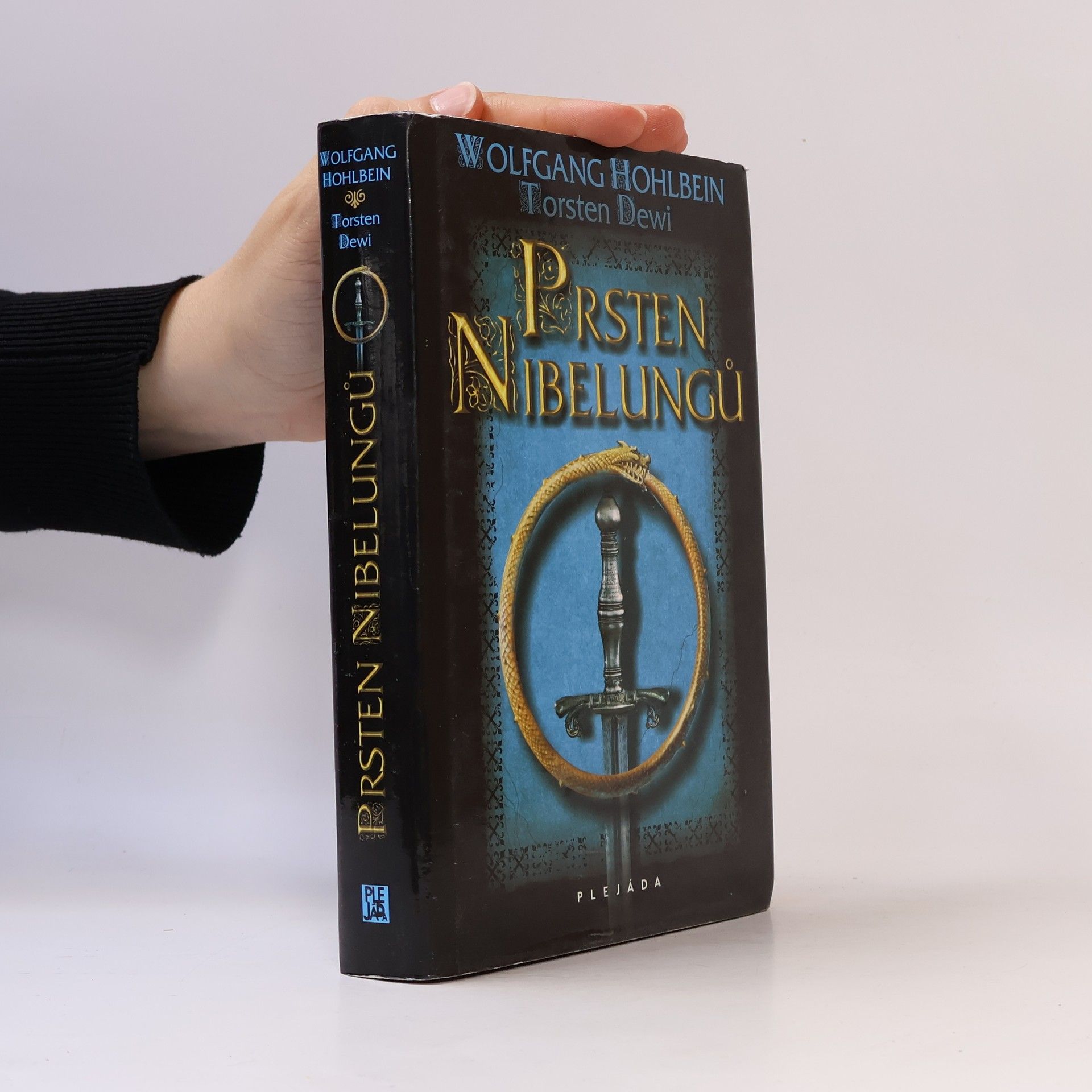 Wolfgang Hohlbein Prsten Nibelungů