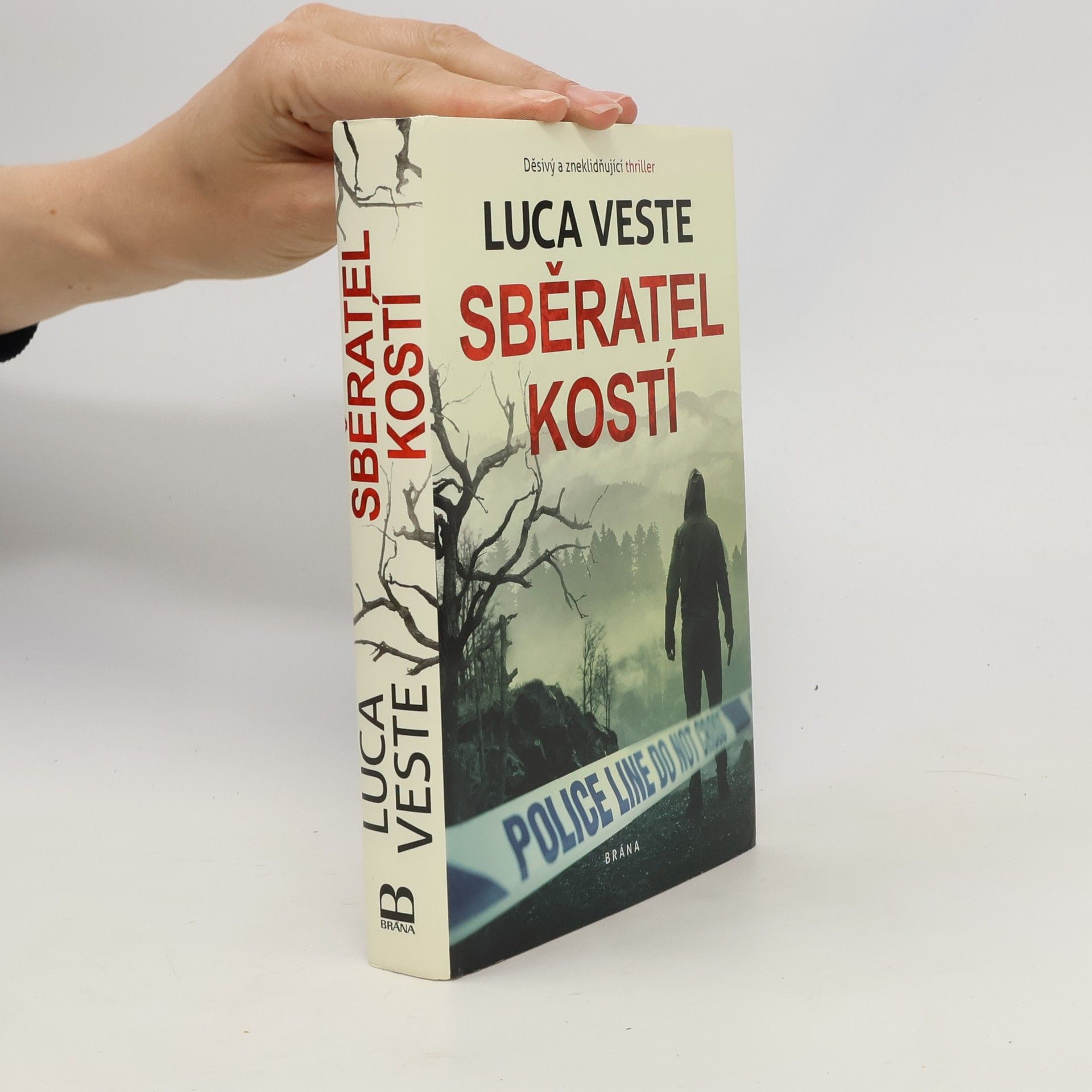 Luca Veste Sběratel kostí