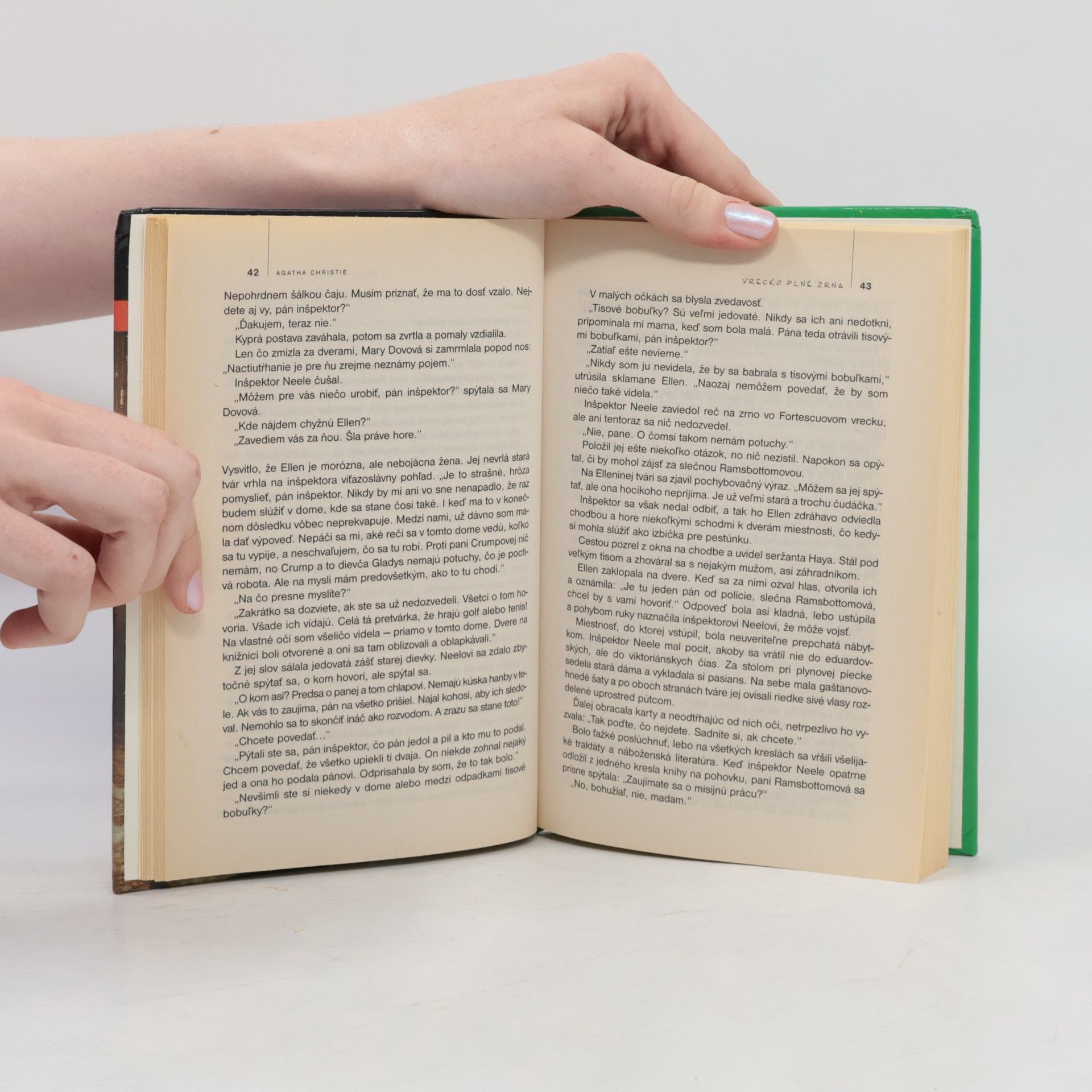 Agatha Christie Vrecko plné zrna