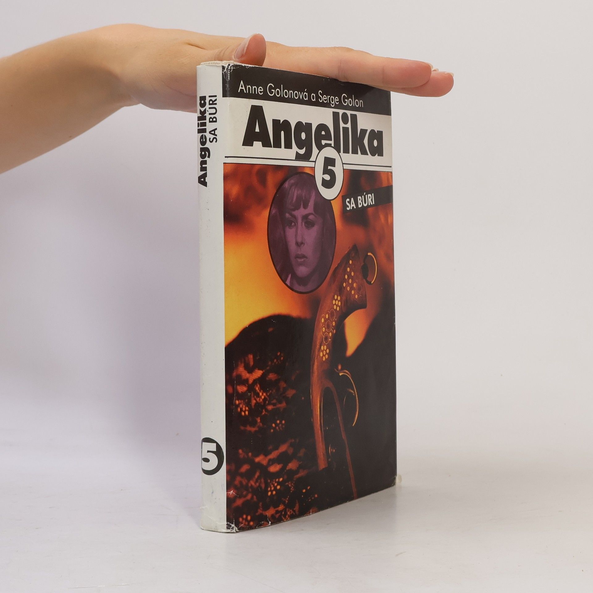 Anne Golon Angelika sa búri 5