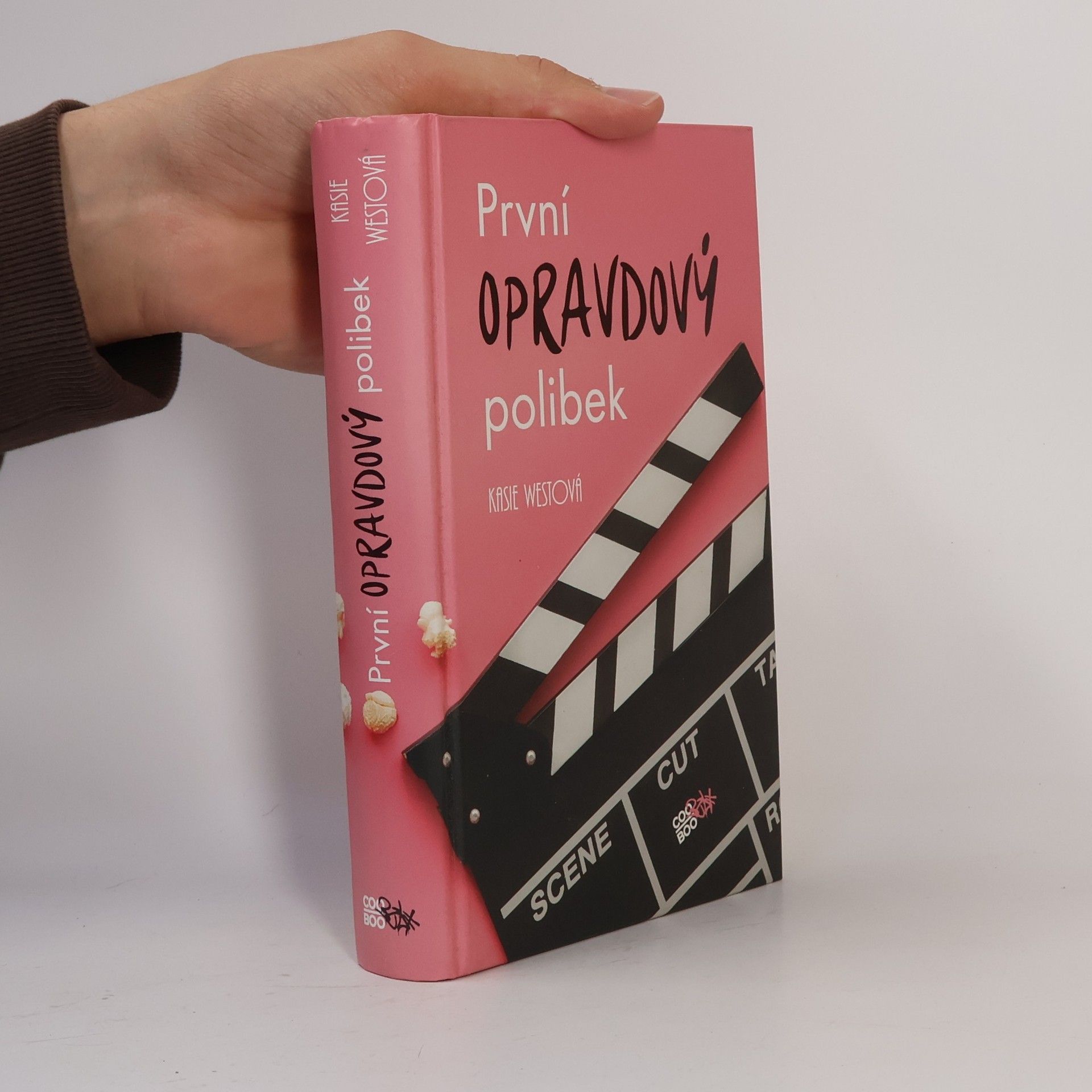 Kasie West První opravdový polibek
