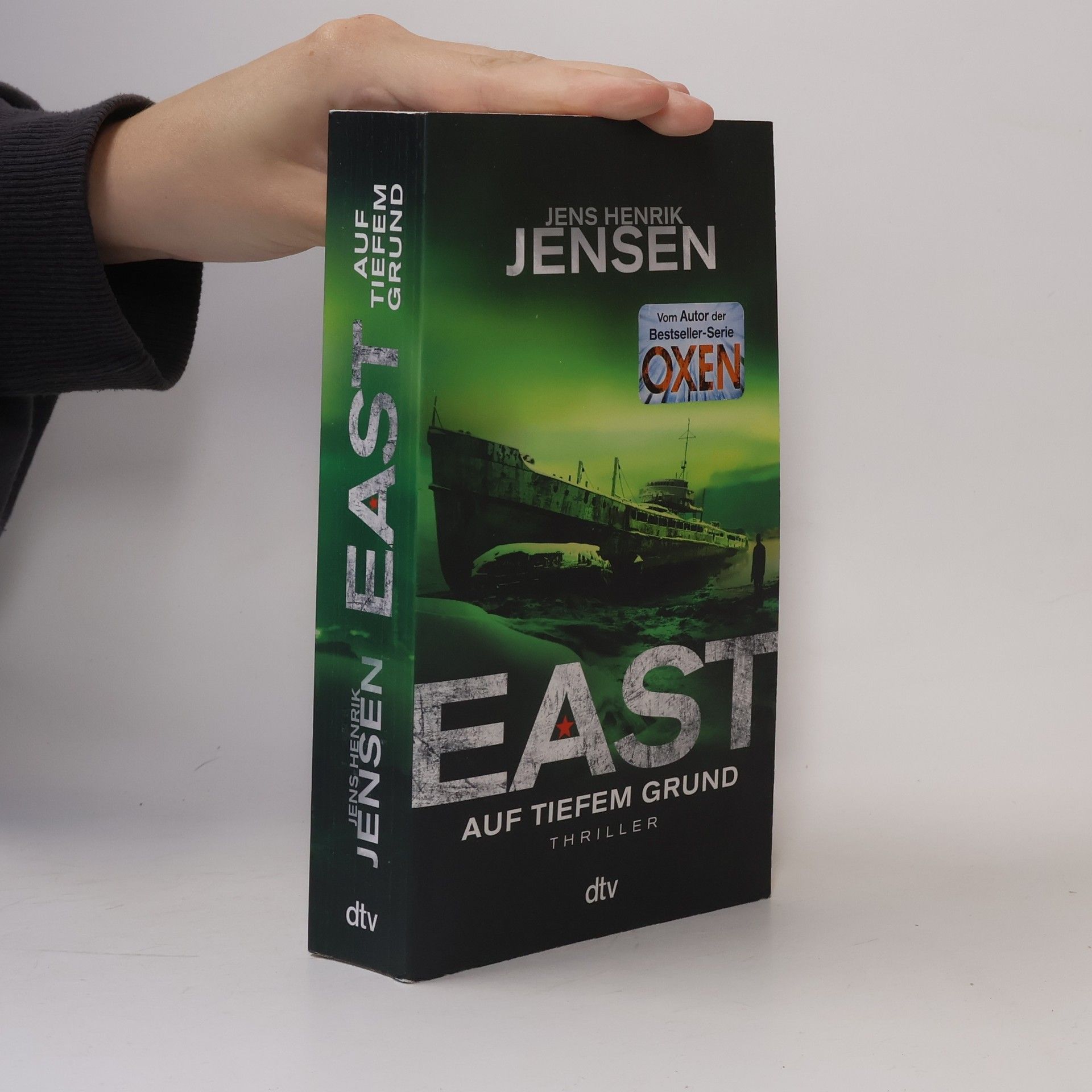 EAST. Auf tiefem Grund