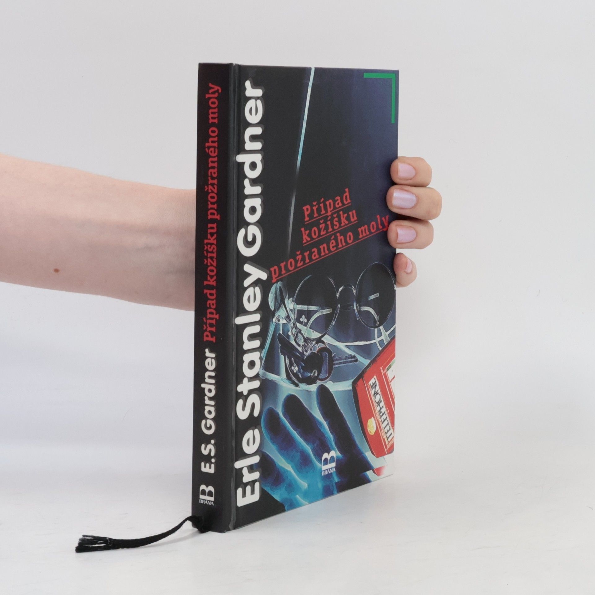 Erle Stanley Gardner Případ kožíšku prožraného moly