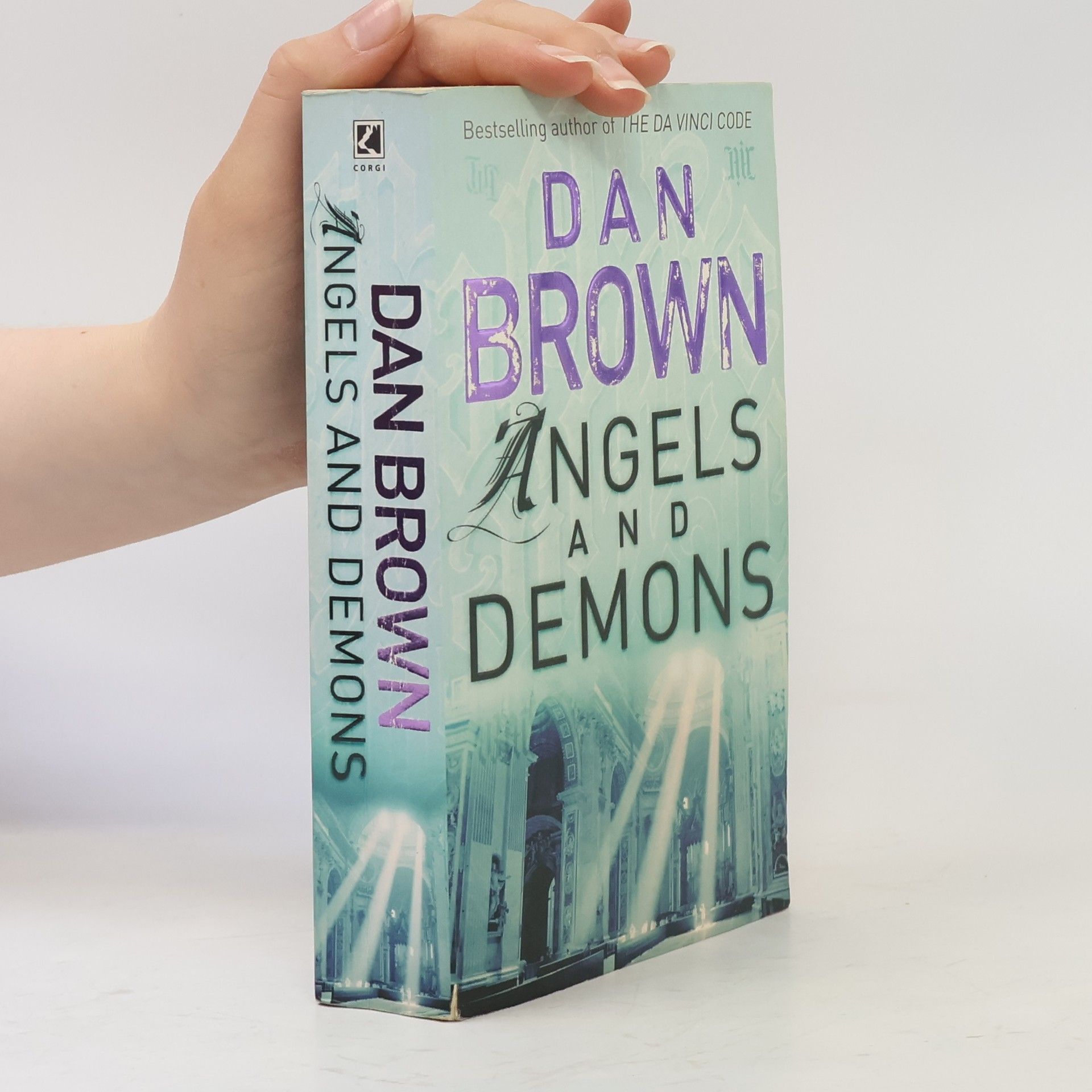 Dan Brown Angels and Demons