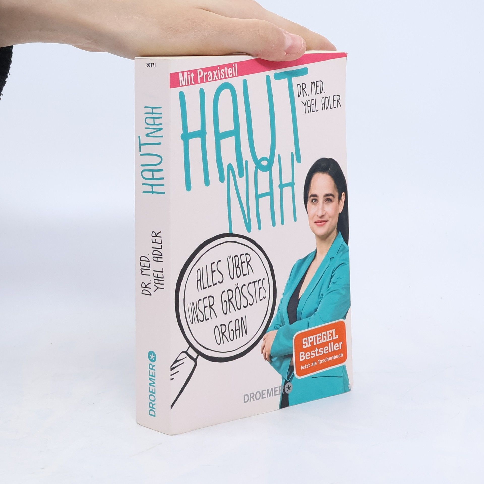 Yael Adler Haut nah