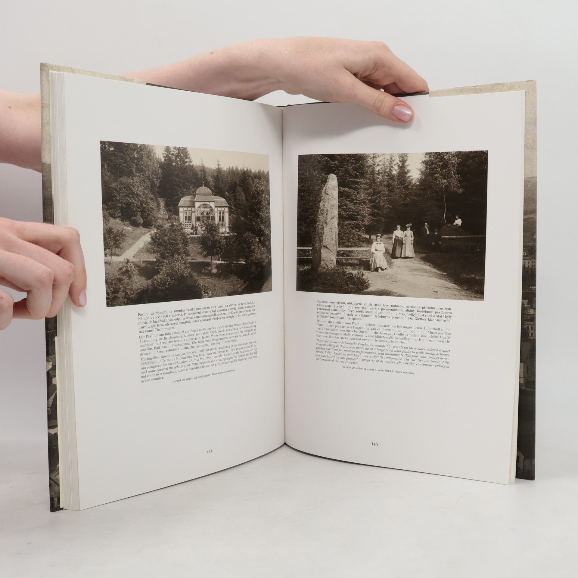 Kolektiv autorů Jablonec nad Nisou - dobové fotografie = zeitgenössische Fotografien = Period Photographs