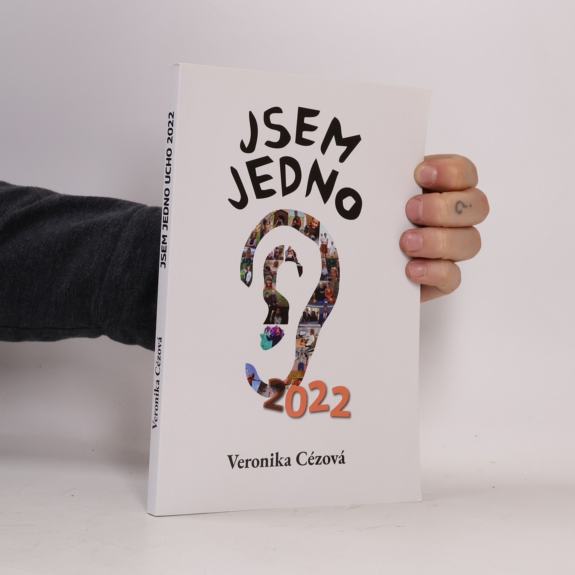 Veronika Cézová Jsem jedno ucho 2022